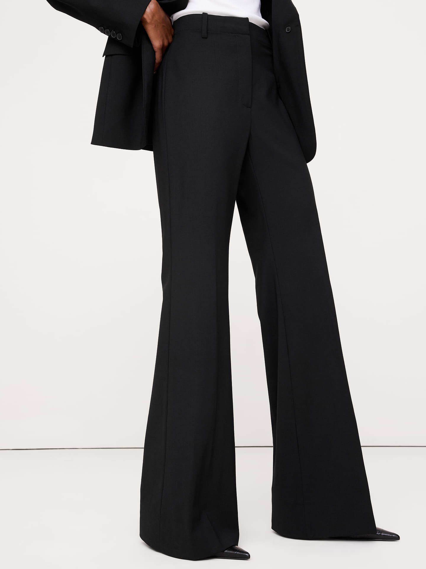 Image 7 de 8, Pantalon évasé à taille haute en laine italienne légère