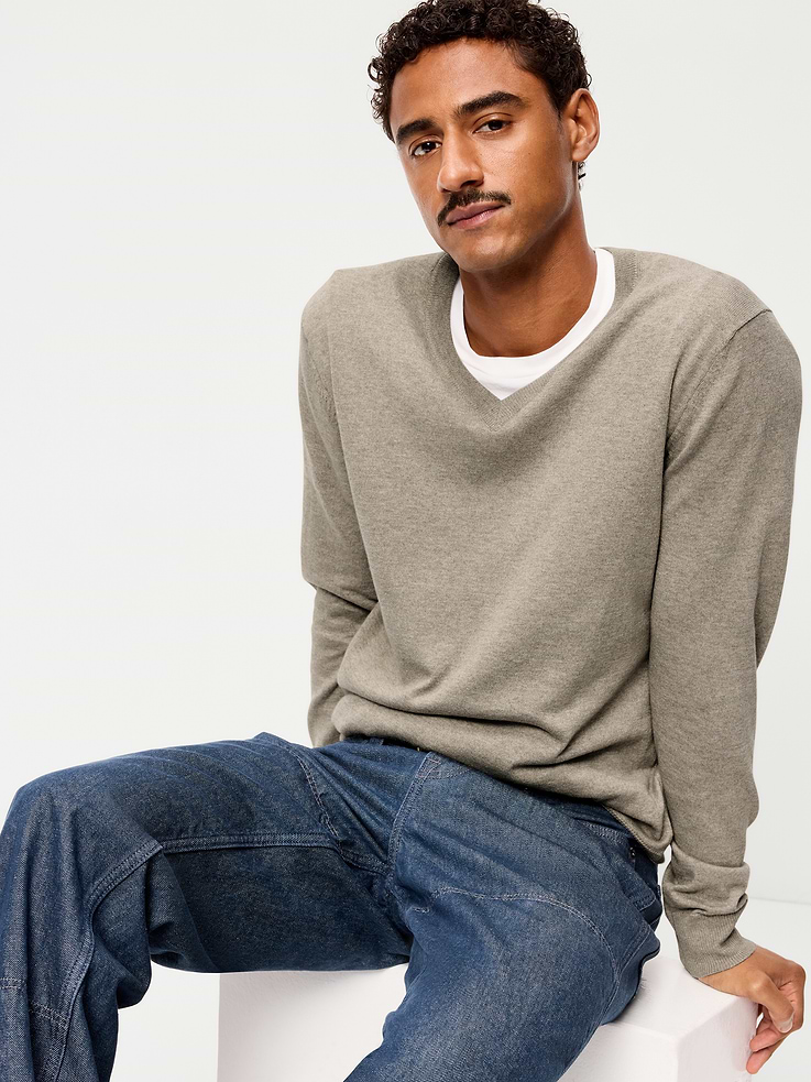 Image 3 of 4, V-Neck Sweater