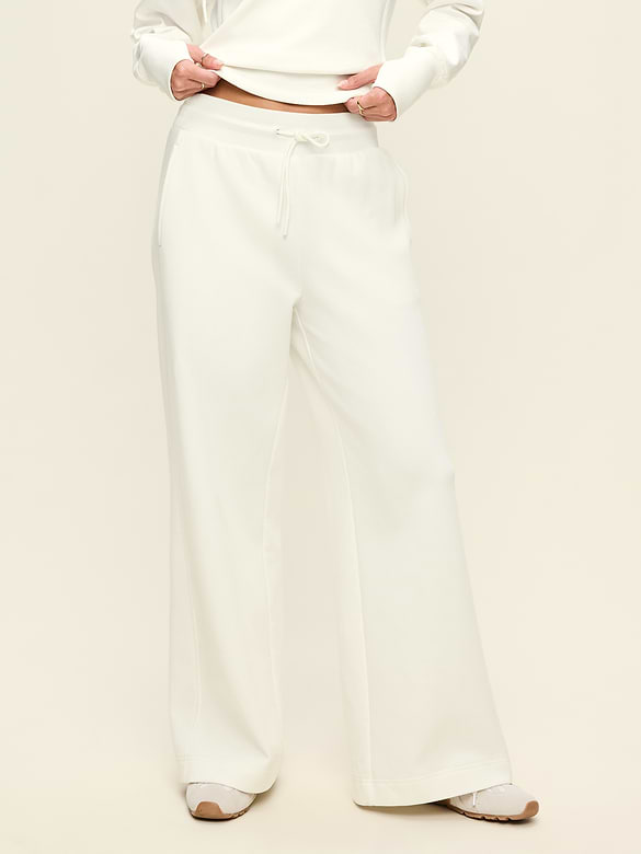 Extra High-Waisted Dynamic Fleece Wide-Leg Sweatpants