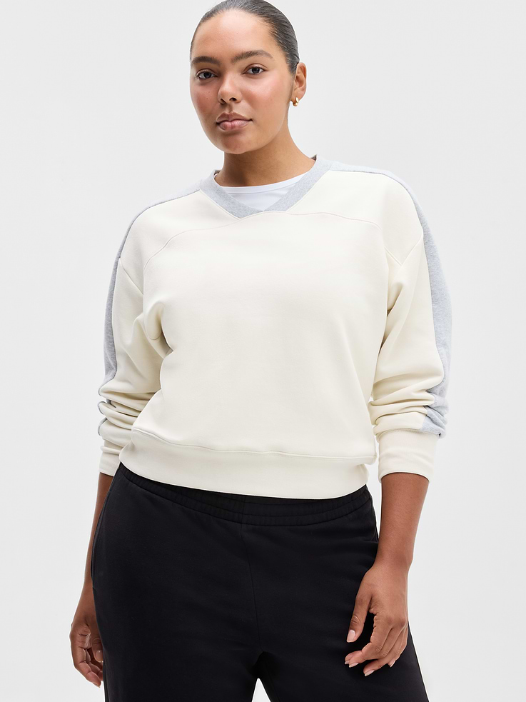 Image 1 of 5, FOR: Lounge and everyday movement, FEEL: Plush stretch fleece has a soft, brushed interior, FAVE: New and improved fit with modernized seam lines, Product #1179336
