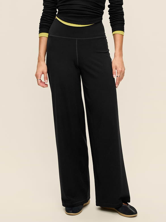 High-Waisted StudioSmooth Wide-Leg Pants