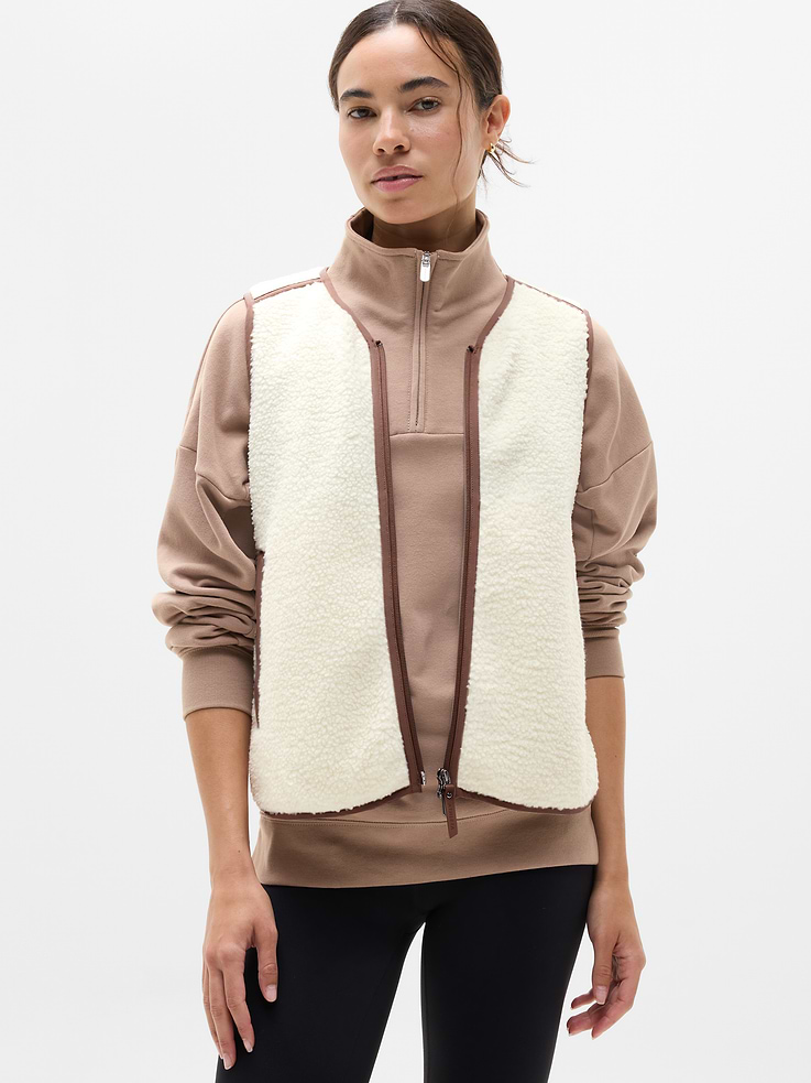 Image 1 of 8, FOR: Bundling up on your workday commute or weekend travels, from meetings to meetups, FEEL: Boucle fleece wraps you in cloud-like softness with plush, high-pile warmth, FAVE: Large hand pockets with a cozy, soft-brushed lining, Product #1174538