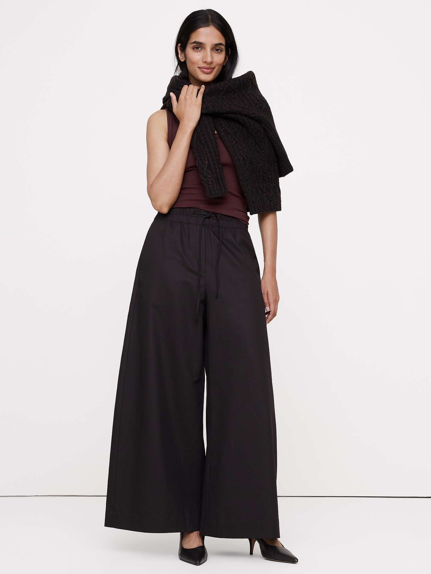 Image 1 of 8, From desk to drinks and beyond, we designed these pull-on pants with a more dressed-up silhouette, crafting them in a beautiful fabric that blends silky TENCEL™ with cotton and linen., Ultra High-Rise Wide Leg: A super high rise. Fitted waist, relaxed through hip and thigh with a very wide leg., Elastic waistband (pull-on design)., Drawstring closure., Front and back pockets., Unlined., Product #1183111
