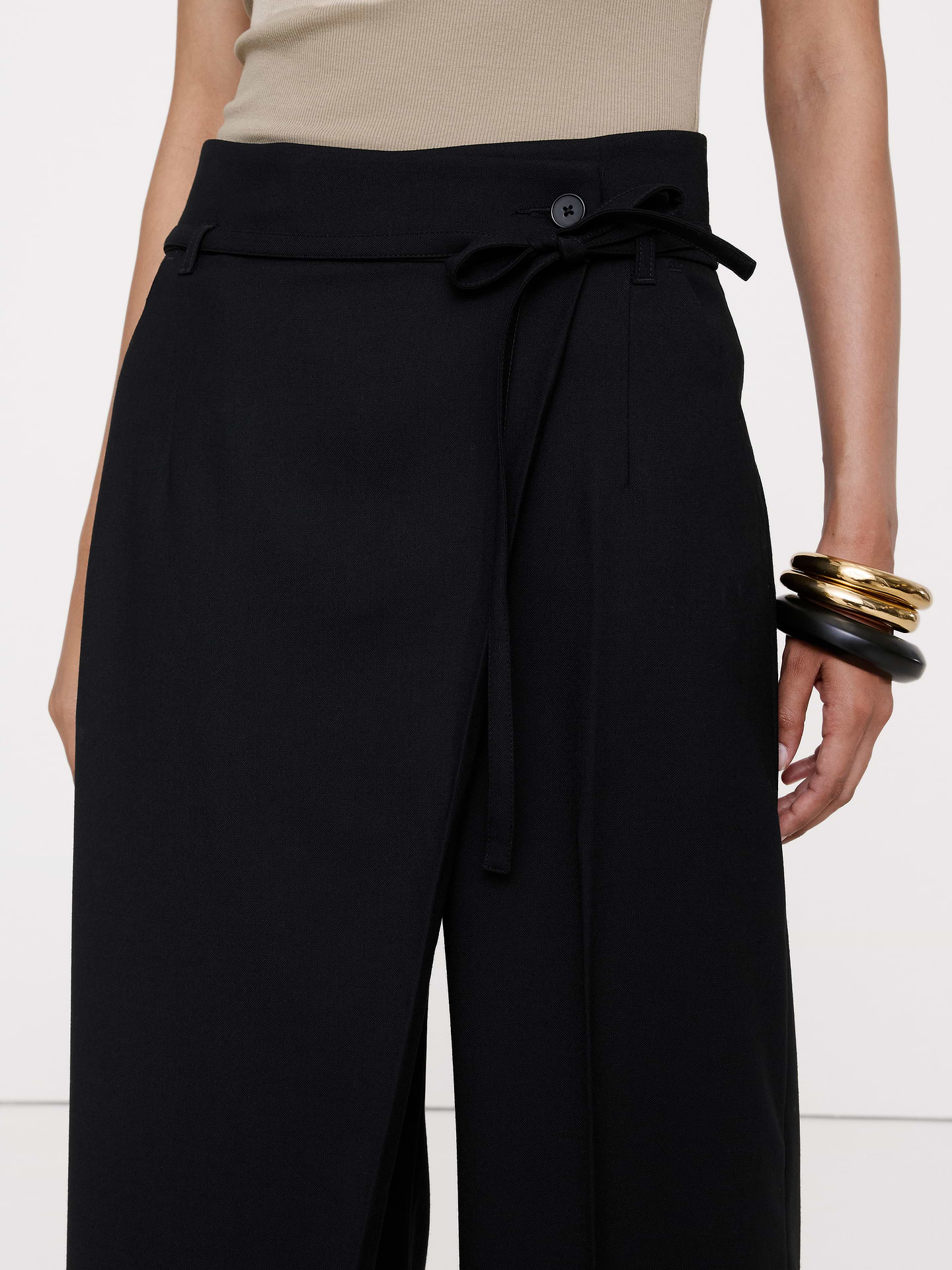 Image 4 de 6, Pantalon à jambe large et à taille haute accordéon en lin