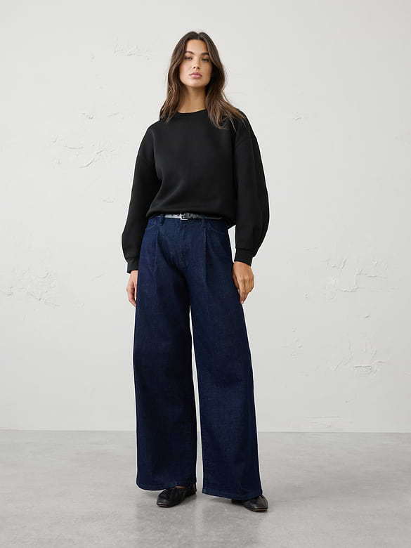 Weekender Sweatshirt