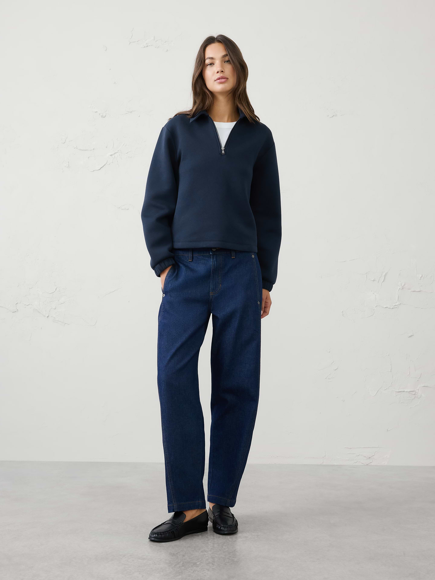 Image 1 of 4, Crafted from our best‑selling Weekender fabric, this sweatshirt combines exceptional softness with built‑in stretch for all‑day comfort and ease of movement. Comfortable yet polished, it’s an effortless go‑to for everyday wear., Point collar. Long sleeves with elasticated cuffs., Drop shoulders., Quarter zip placket., Made exclusively for Banana Republic Factory., Product #1186023