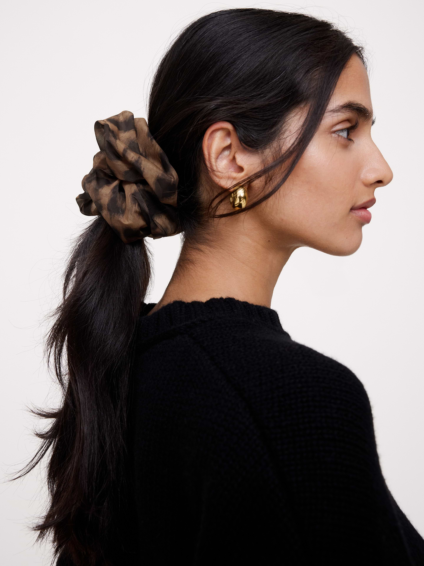 Image 6 of 8, Hair Scrunchie