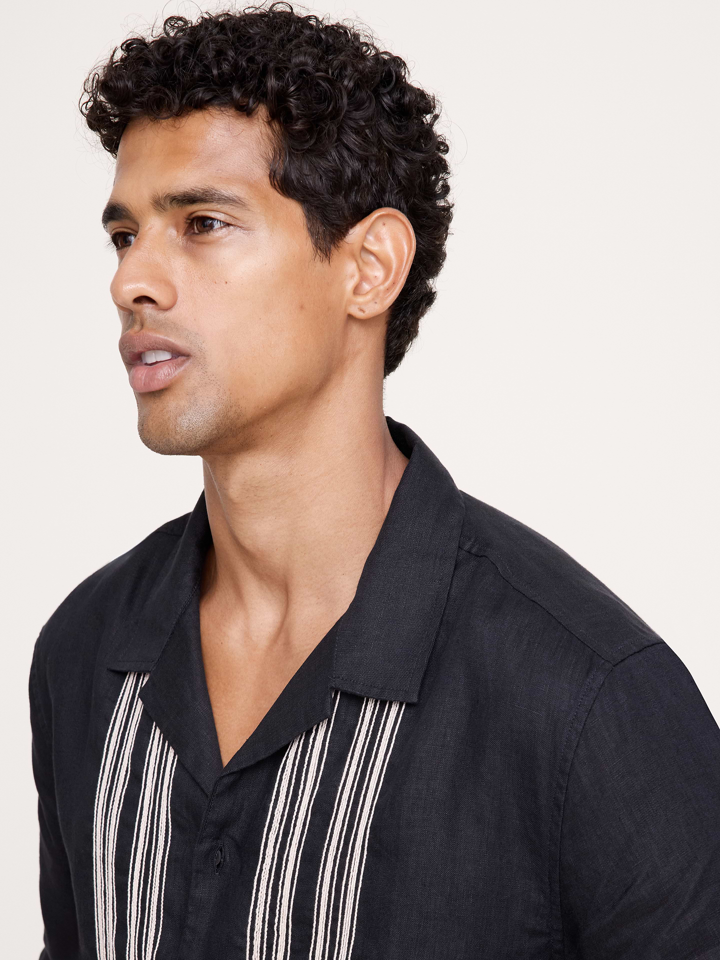 Image 4 de 8, Chemise de vacances décontractée en lin brodé