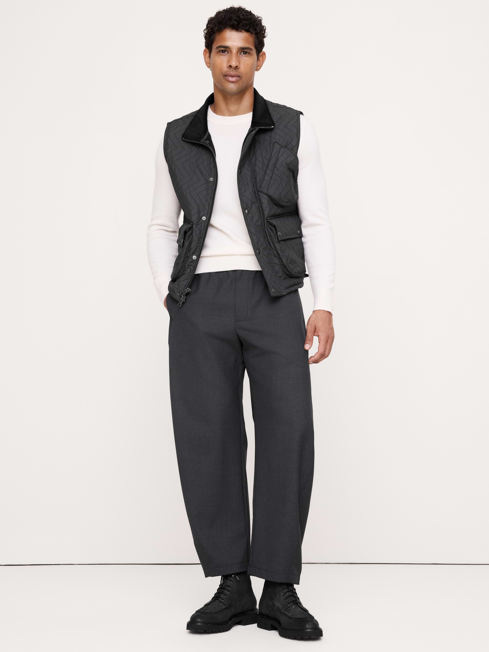 Image 1 of 8, We made "getting ready" a non-issue. This wool-blend pant has an elastic waistband, fully functional fly, and drawstring waist for secure comfort. Plus, our designers added performance details, like hidden zip pockets to help keep you organized., Barrel Fit: Mid rise. Relaxed fit through hip, thigh and a barrel leg. Ankle length., Zip fly with button closure. Belt loops., Elastic waist with internal drawstring closure., Front and back pockets with hidden zip storage., Twisted seam detail., Unlined., Product #914148