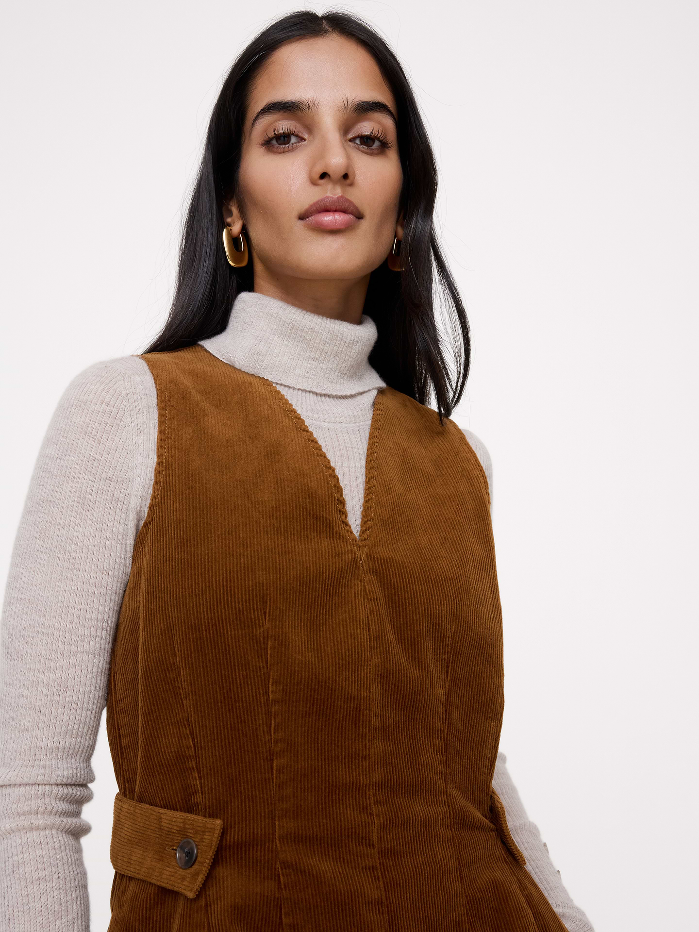 Image 4 de 7, Robe courte en velours côtelé à boutons sur le côté