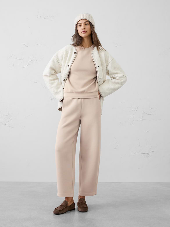 Weekender Barrel-Leg Mid-Rise Pant