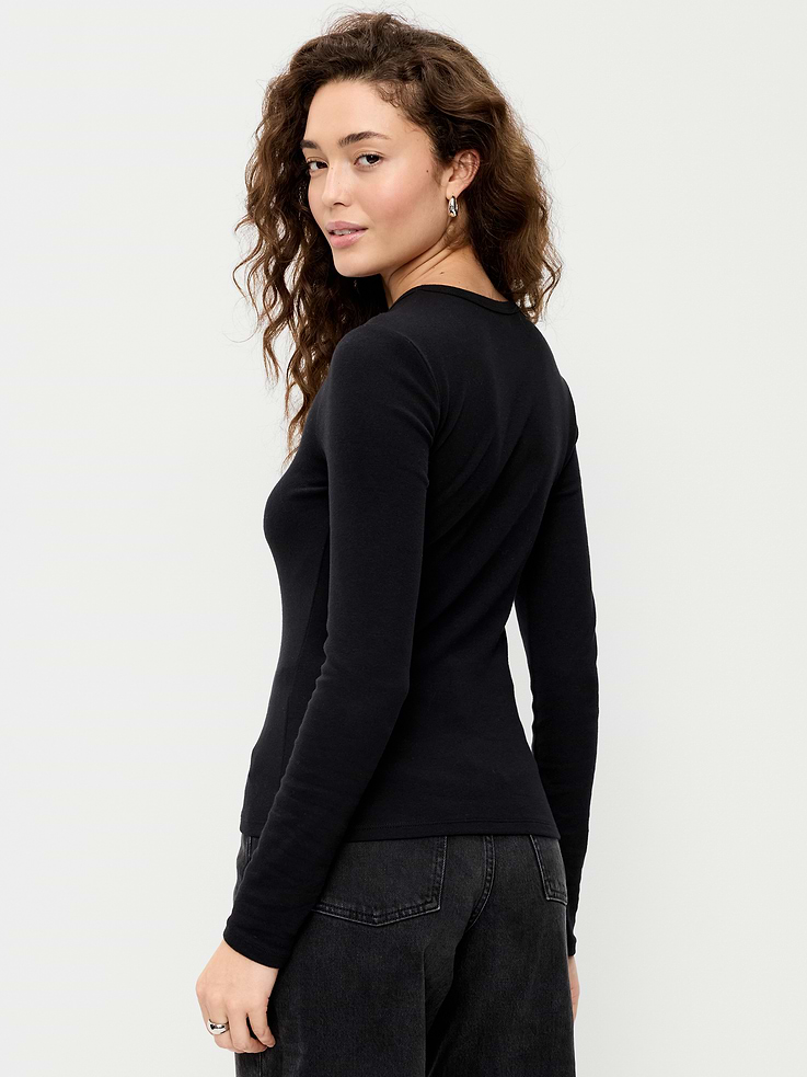 Image 2 of 8, Snug Crew-Neck Long Sleeve T-Shirt