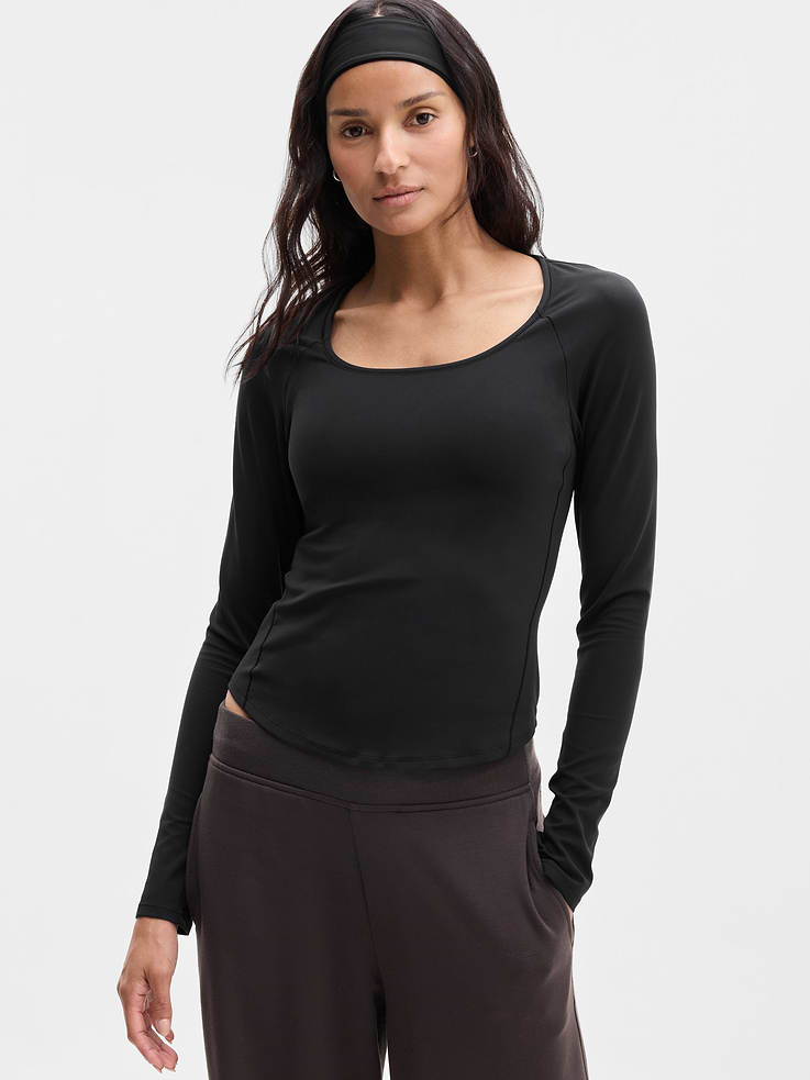 Image 1 of 4, FOR: Your yoga flow and sessions in the studio, FEEL: VitaFree fabric is our lightest-feel yoga fabric for a barely there, yet fully covered sensation, FAVE: Second-skin fabric stretches to your body and maintains its shape, Product #1178769