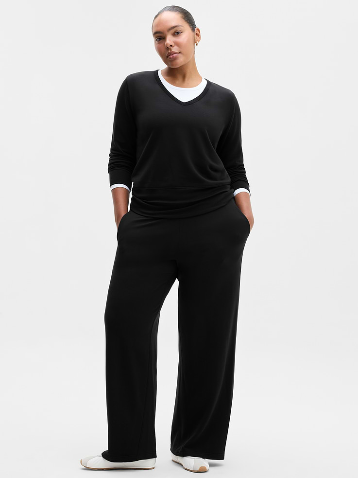 Image 4 of 6, Coaster Luxe V-Neck Sweatshirt