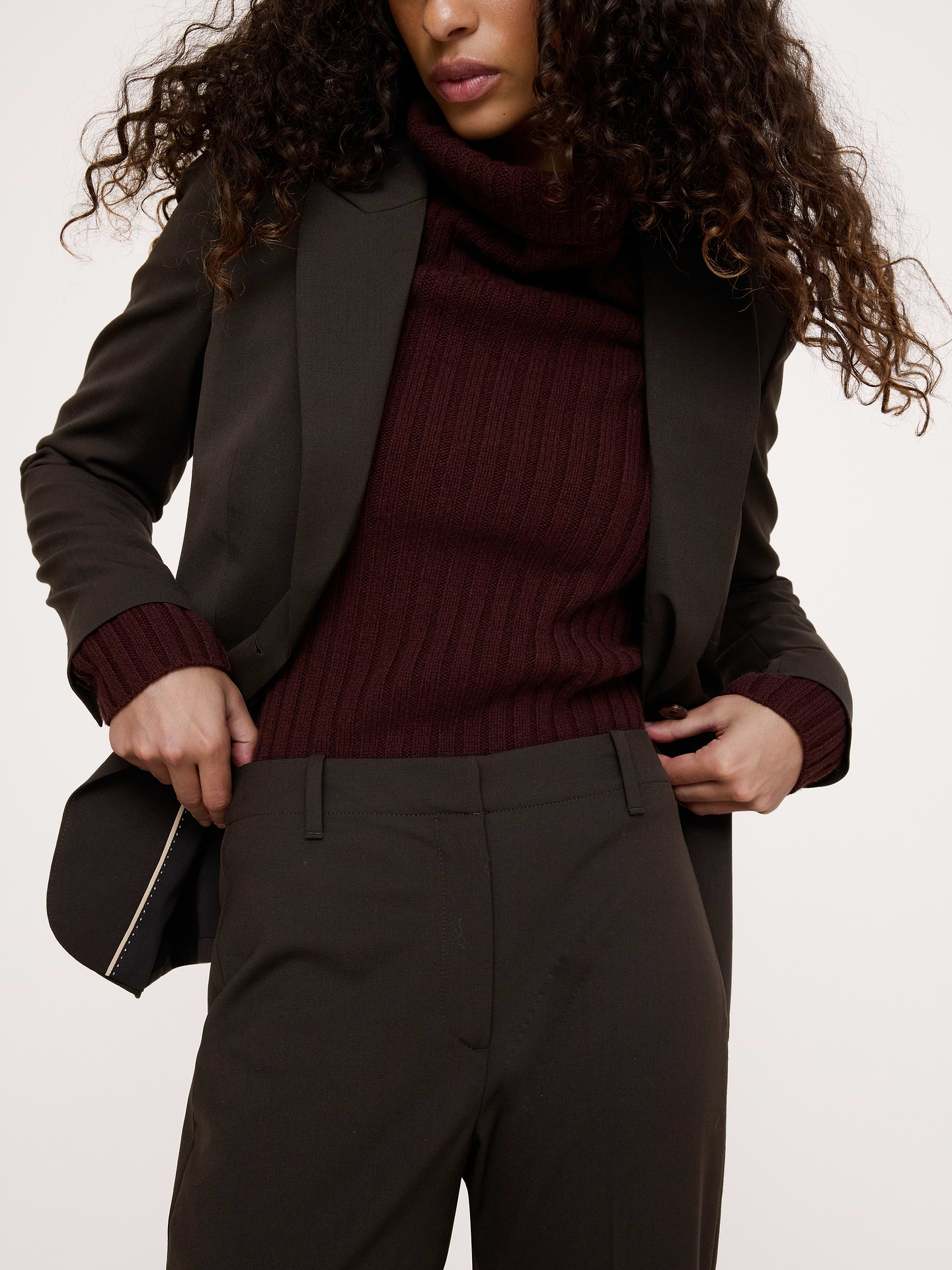 Image 4 de 8, Pantalon évasé à taille haute en laine italienne légère