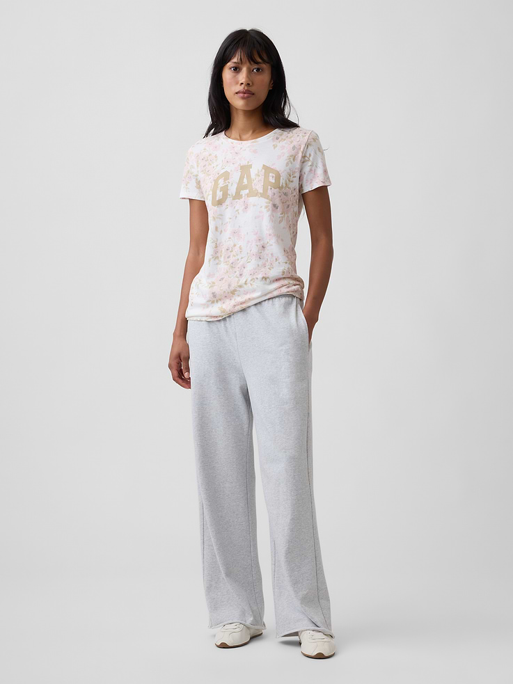 Image 3 of 5, Gap Logo T-Shirt