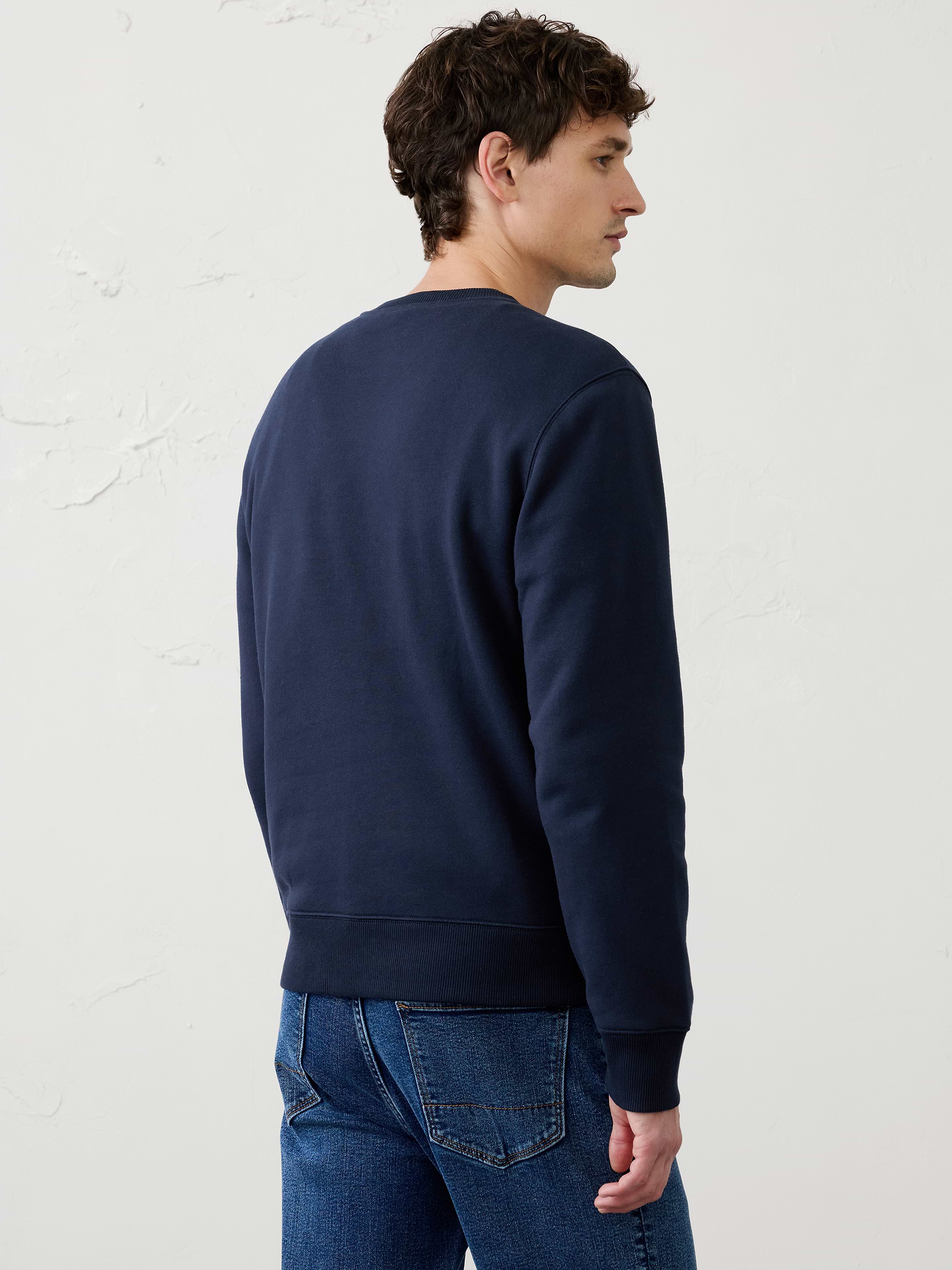 Image 2 of 7, Fleece Sweatshirt