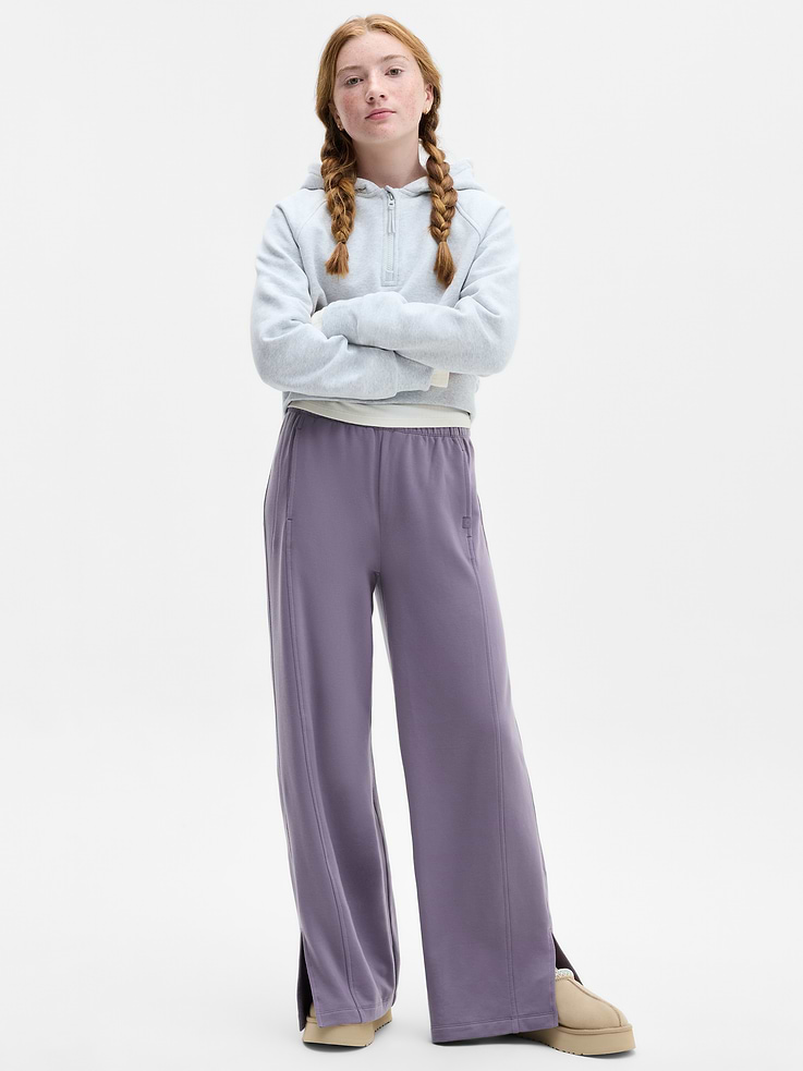 Image 1 of 4, FOR: Lounging and unwinding, FEEL: Lightweight with an extra-cozy brushed interior, FAVE: Side pockets keep her treasures safe, Product #1178800