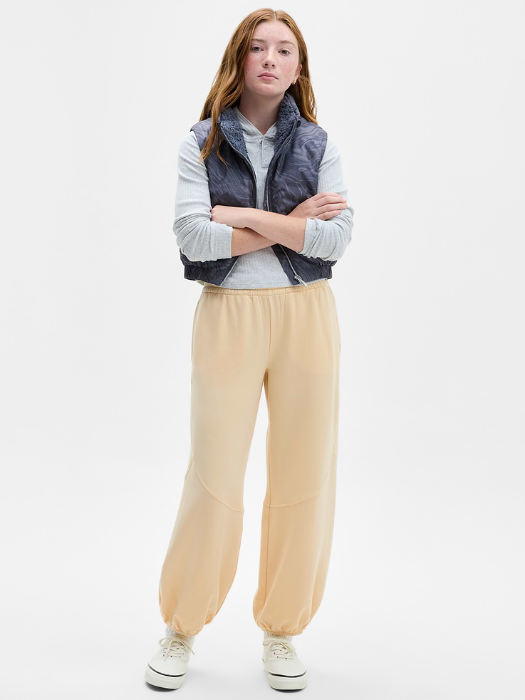 Image 1 of 4, FOR: Lounging and unwinding, FEEL: Lightweight with an extra-cozy brushed interior, FAVE: Side pockets keep her treasures safe, Product #1178804