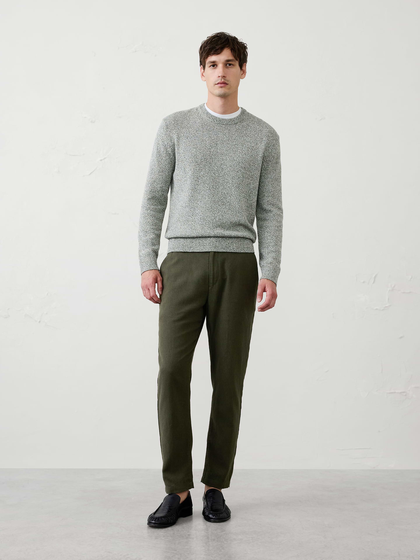 Image 1 of 3, A go‑to for warm‑weather travel, this linen‑blend pant combines a lightweight feel with effortless comfort. Designed in versatile colors and an easy‑to‑wear silhouette, it delivers breathable ease and relaxed polish wherever the day takes you., LINEN-BLEND: This light and breathable fabric is a must for those warm days and styles effortlessly for all occasions., Button front closure. Zip fly. Belt loops., Features three-quarters elastic waistband with internal drawstring., On seam front pockets., Button through welt back pockets., Made exclusively for Banana Republic Factory., Product #1189110