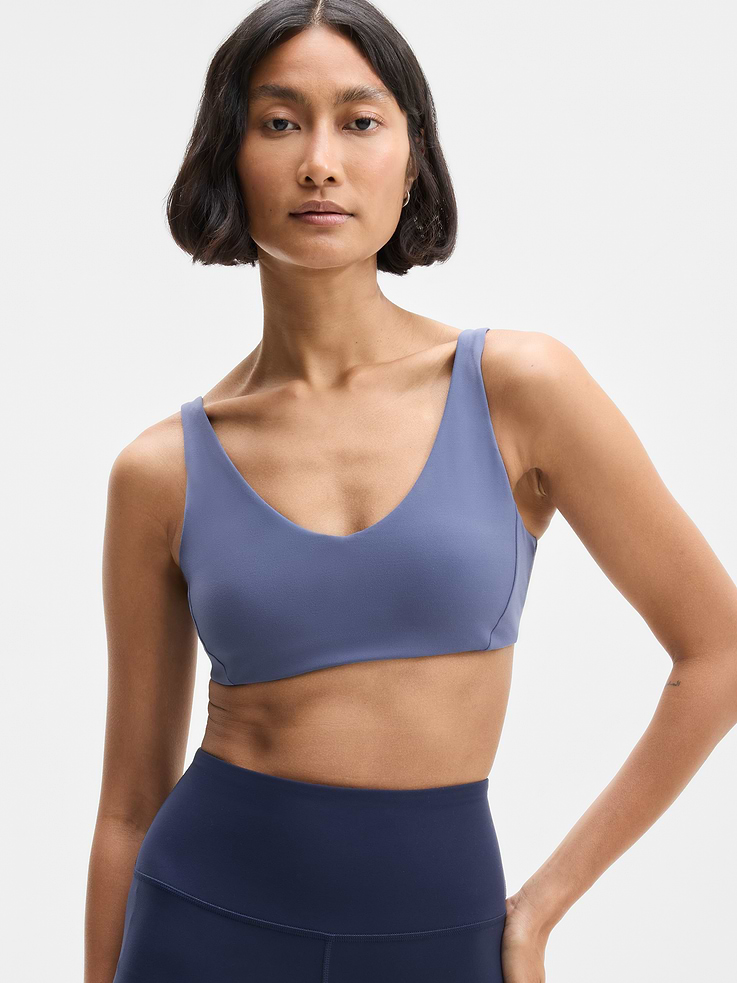 Image 1 of 4, BEST FOR STUDIO: yoga + barre + pilates, IMPACT: Light-impact workouts, best for A-C cups, FEEL: VitaFree fabric with enhanced LYCRA® fiber is our lightest-feel yoga fabric for a barely there, yet fully covered sensation, FAVE: Internal shelf bra with removable pads for support and coverage, Removable pads hold their shape from wash to wear, Product #601674