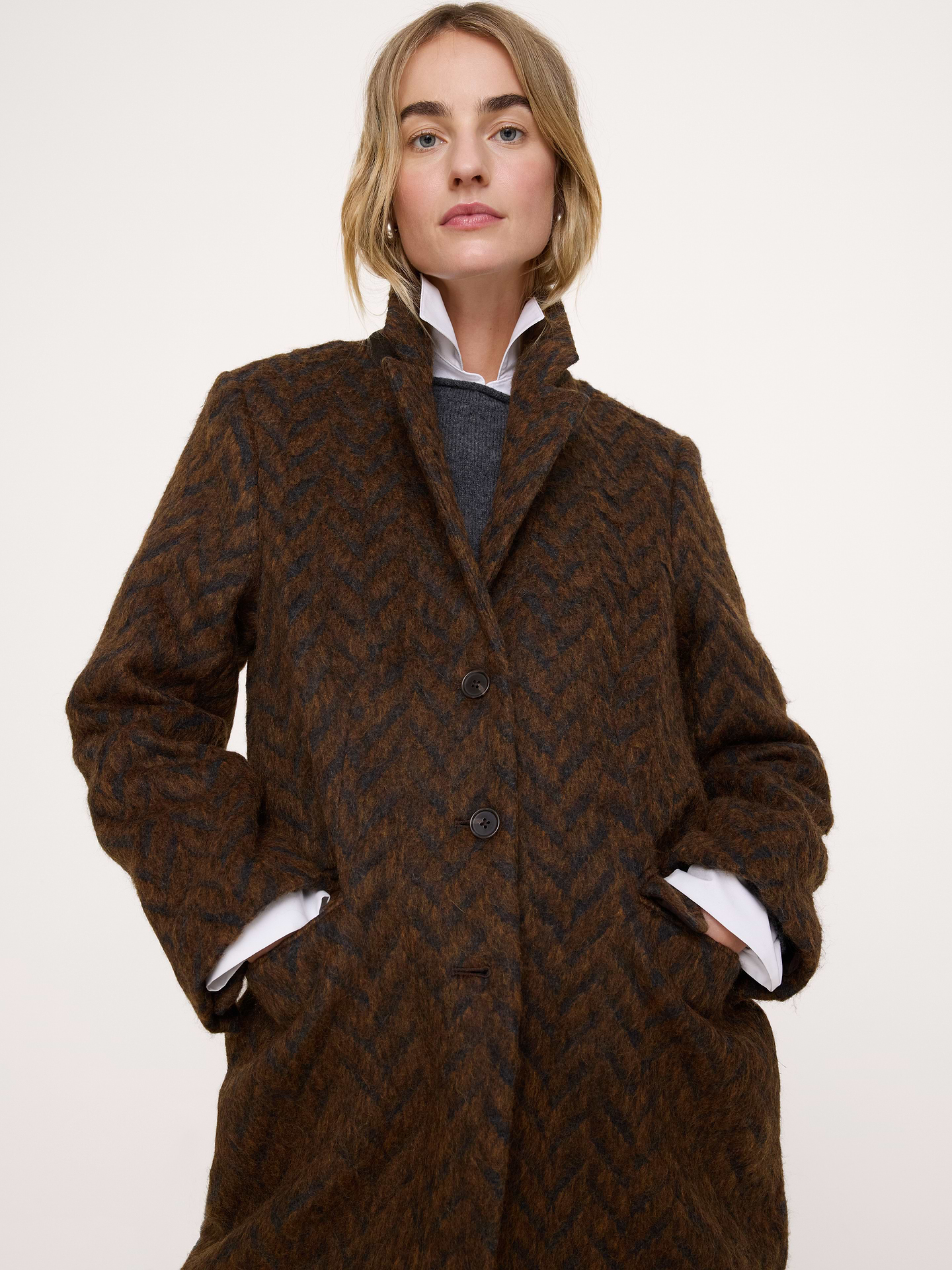 Image 4 de 5, Manteau en tissu italien à chevrons
