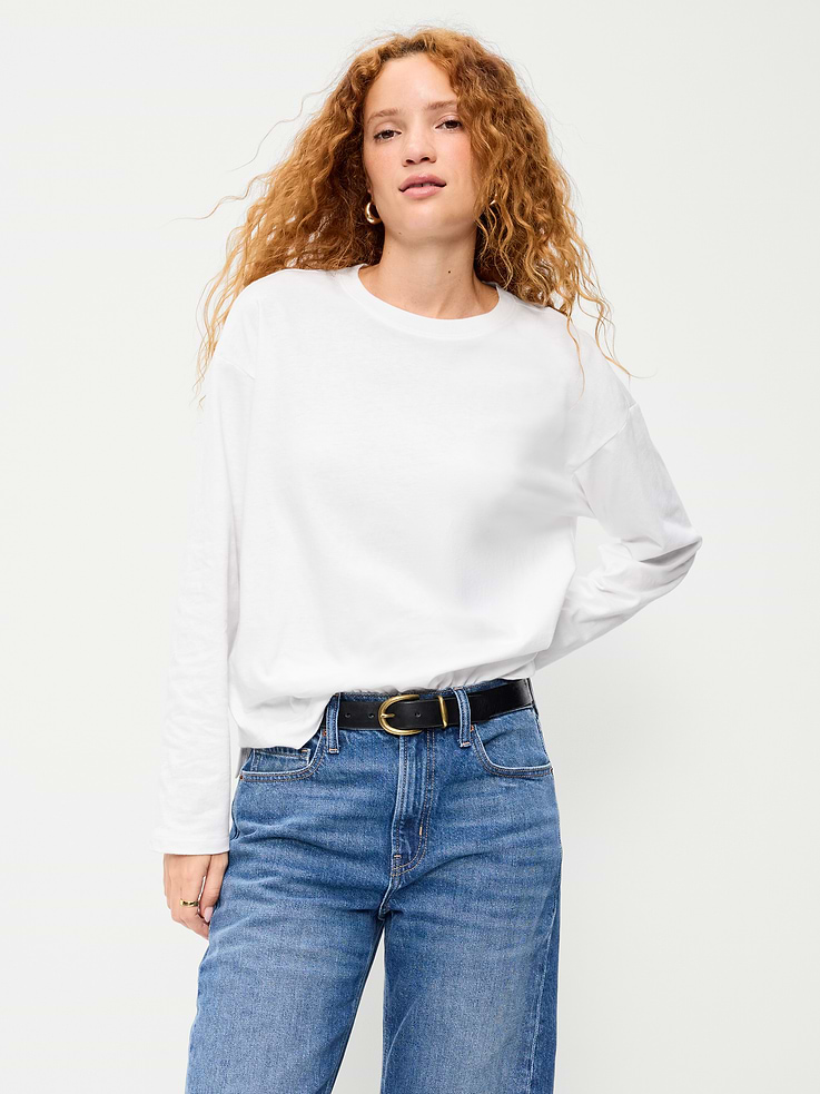 Image 1 of 4, A super relaxed fit with lived-in feels., rib-knit crew neck, long drop-shoulder sleeves, vented sides, Product #909478