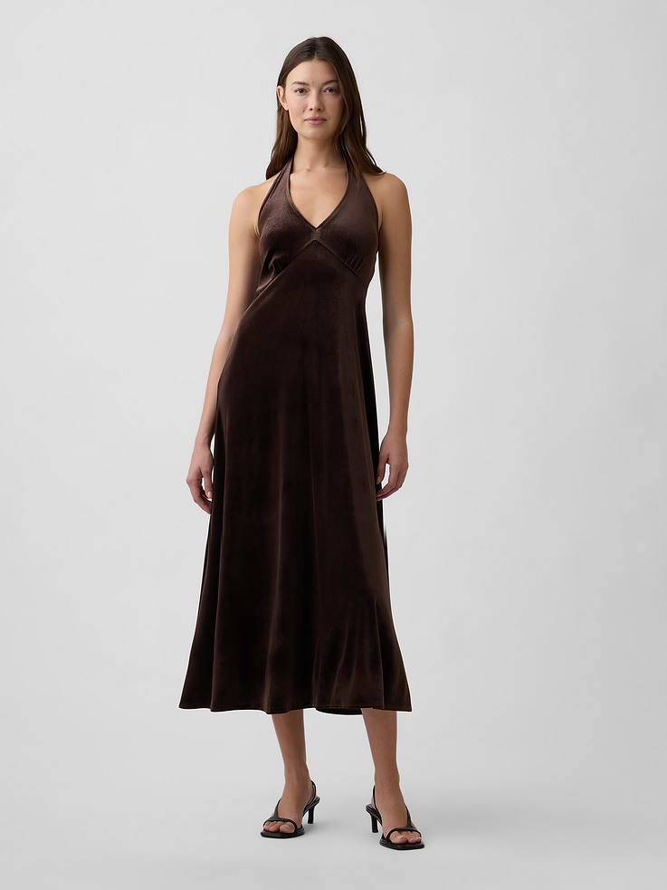 Image 1 of 4, This product is made with/contains 90% recycled polyester. Compared to virgin materials, using recycled materials helps reduce resource use and waste., Soft velour knit., Sleeveless., Halter neckline with button closure., This product was made in a factory that invests in gender equity and women’s empowerment through RISE. Learn more at, Product #1184452