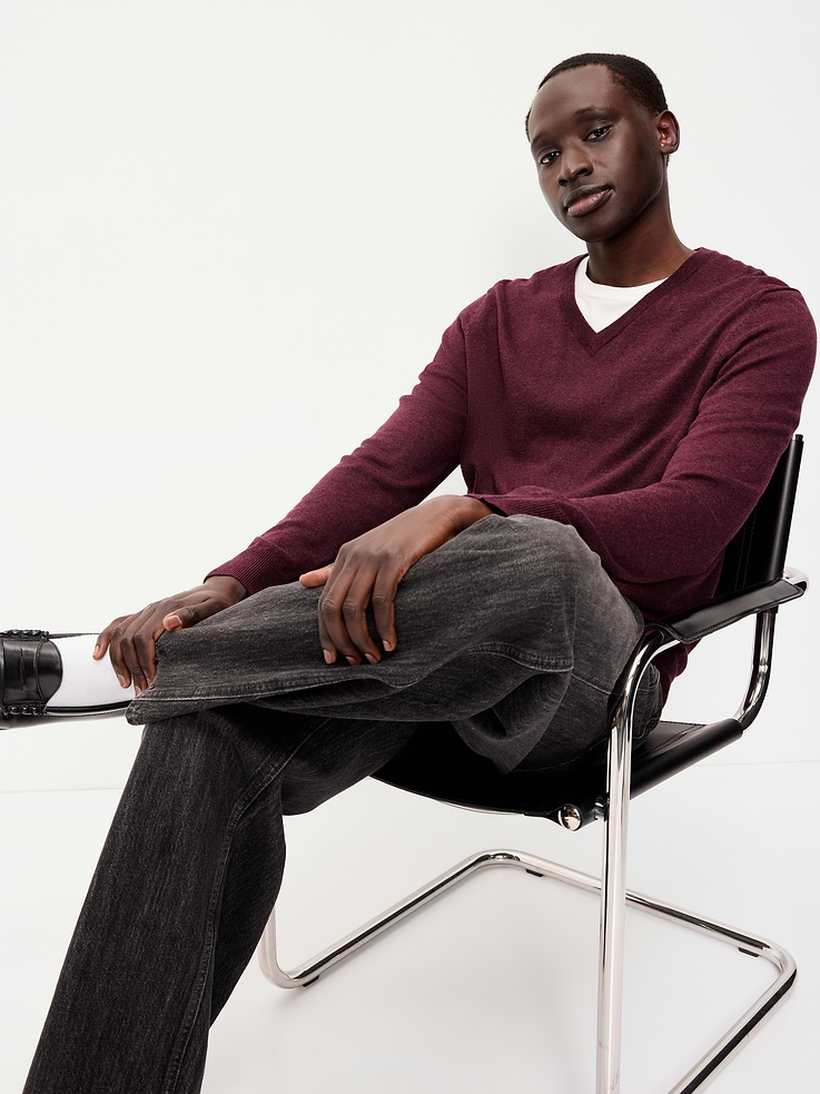 Image 3 of 4, V-Neck Sweater