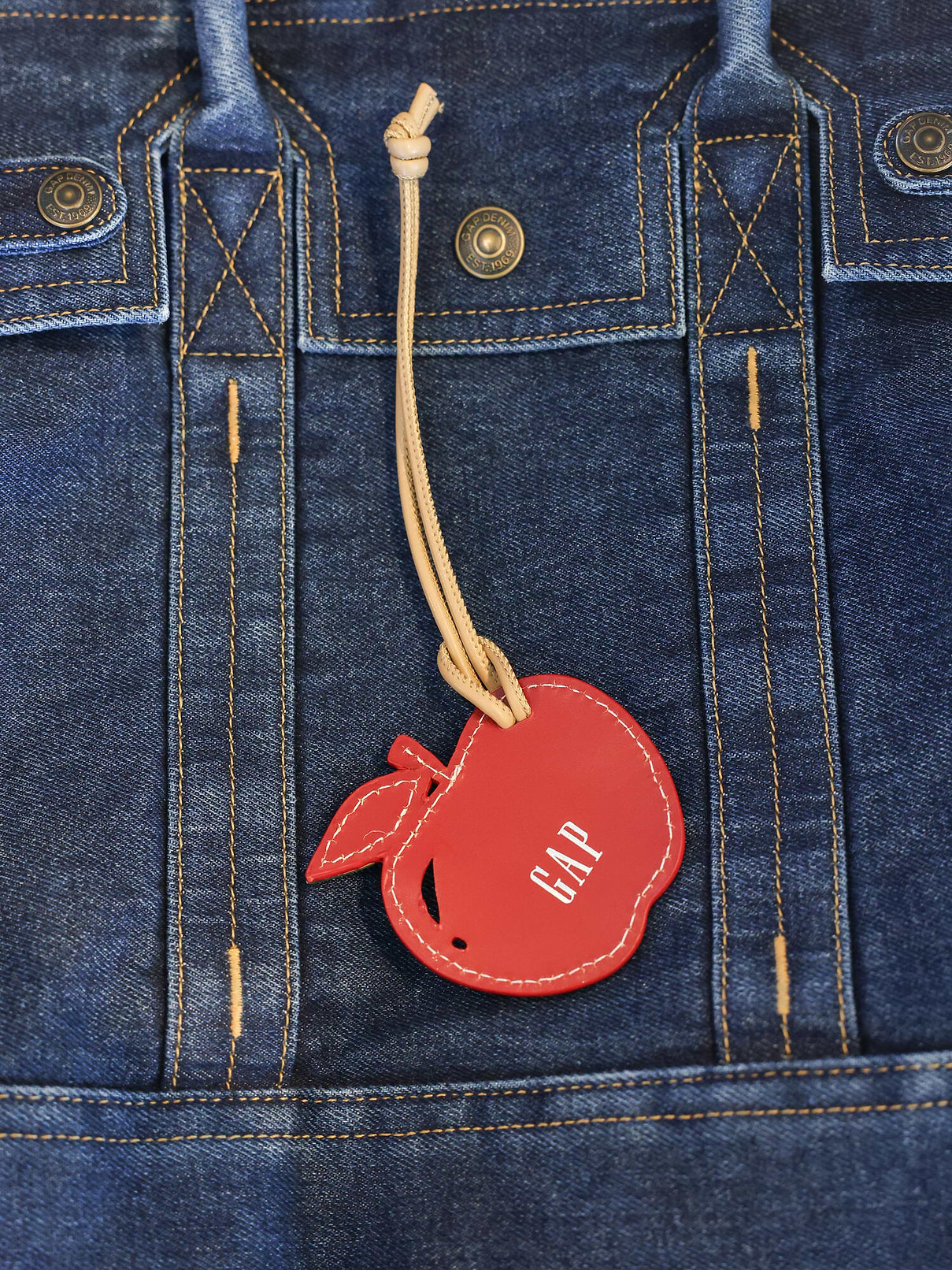 Image 2 of 2, Exclusive Gap NYC Bag Charms