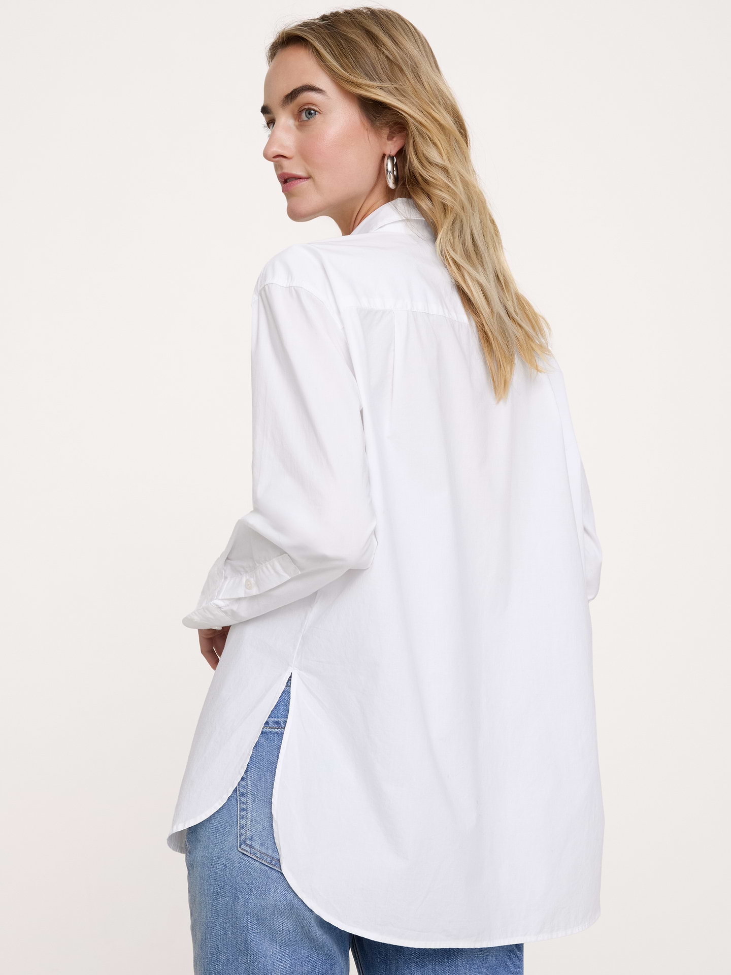 Image 2 of 8, The Oversized Shirt in Cotton Poplin