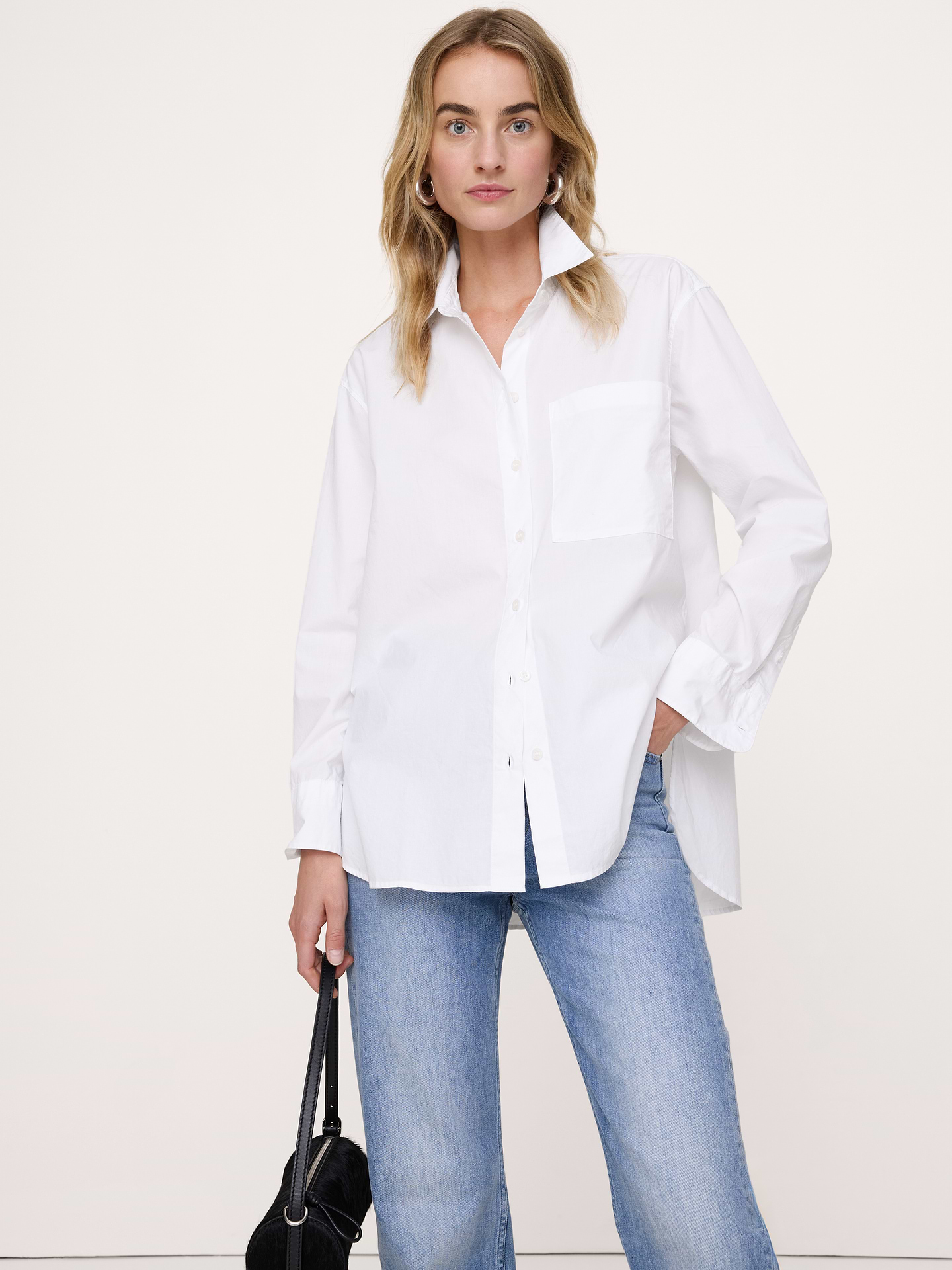 Image 3 of 8, The Oversized Shirt in Cotton Poplin