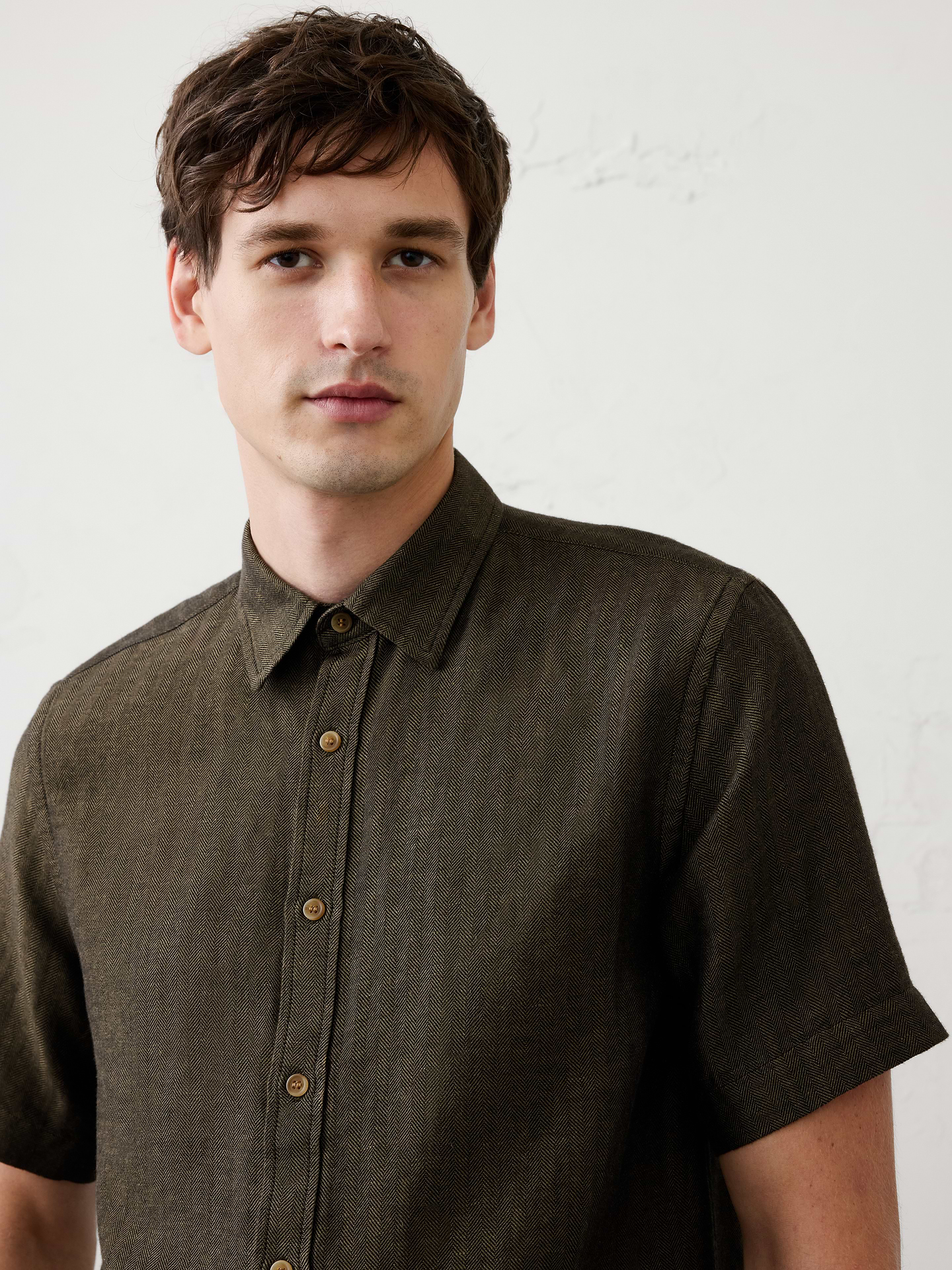 Image 3 of 6, Slim-Fit Linen-Blend Herringbone Shirt