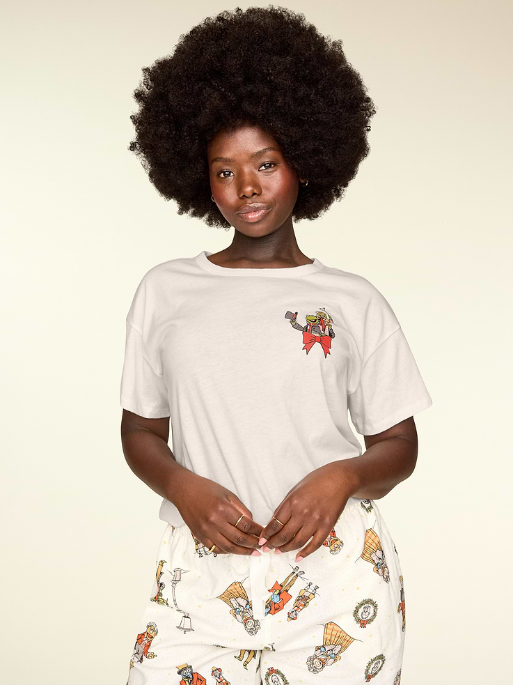 Image 4 of 7, Old Navy x Disney Muppets Oversized Graphic T-Shirt for Women, All-Access Cardmember