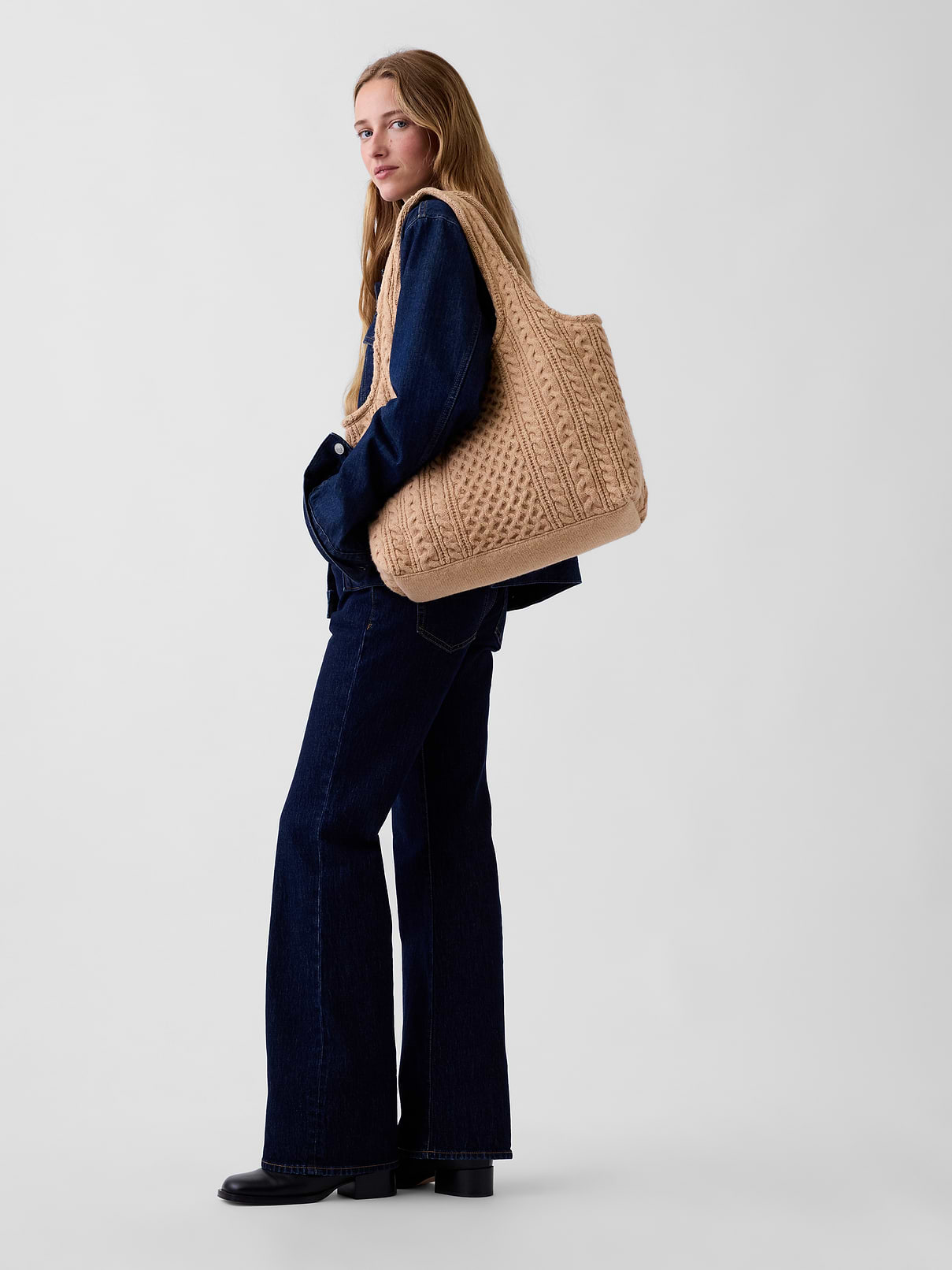 Image 2 of 7, CashSoft Tote