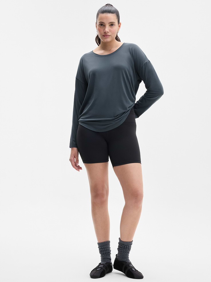 Image 2 of 6, Move With Ease Top