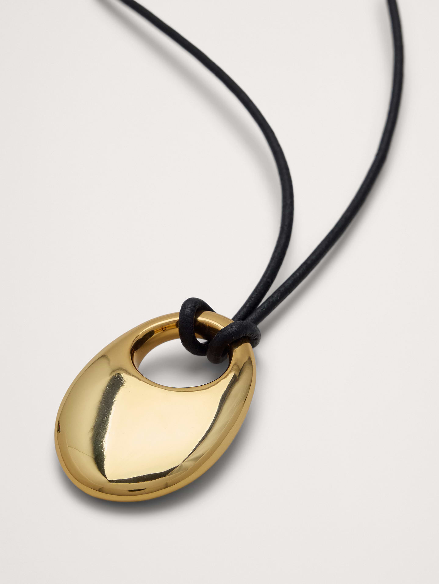 Image 4 of 4, O-Ring Sculpted Necklace