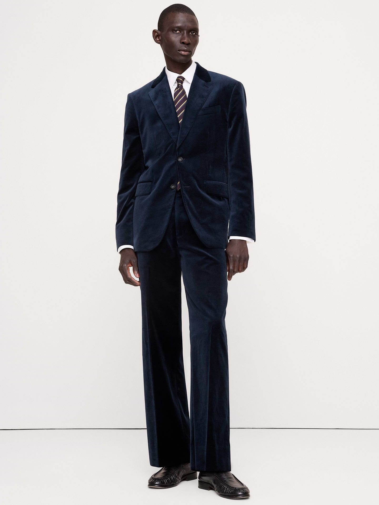 Image 5 of 8, Tailored Slim Velvet Blazer