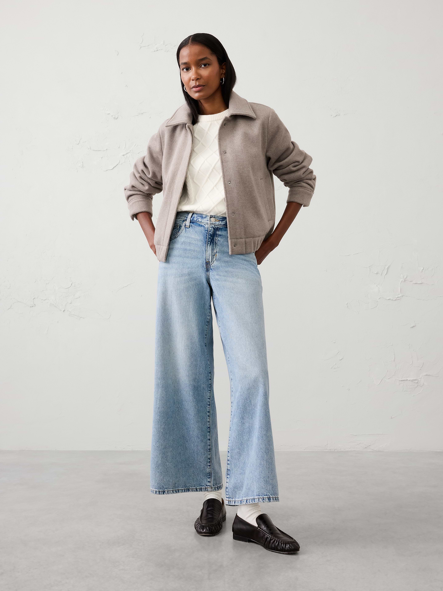 Image 1 of 7, Point stand collar. Long sleeves with hidden snap cuffs., Hidden snap front closure., Angled welt front pockets., Elasticated hem., Jersey lining., Made exclusively for Banana Republic Factory., Product #1176816