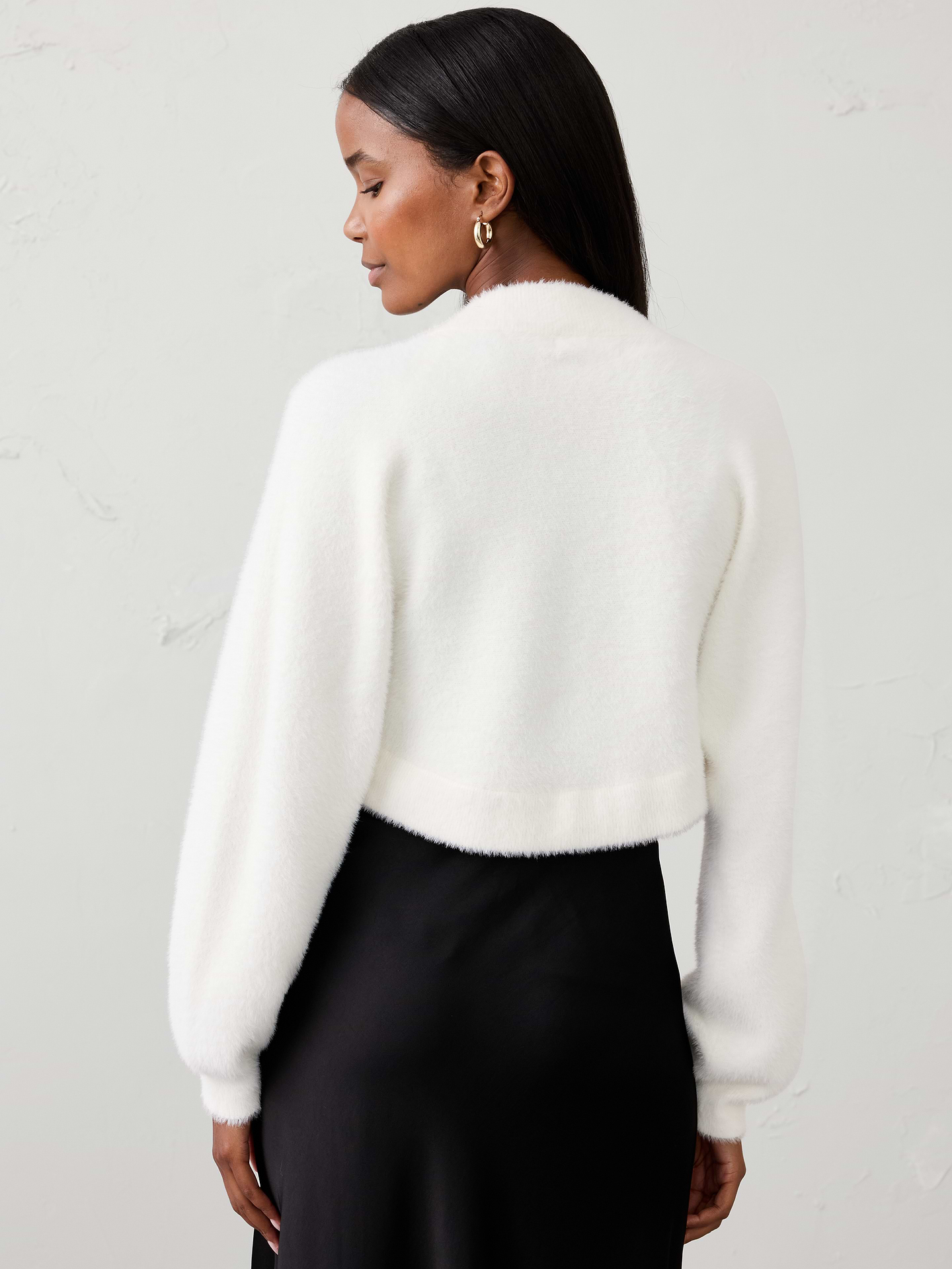 Image 2 of 4, Eyelash Shrug