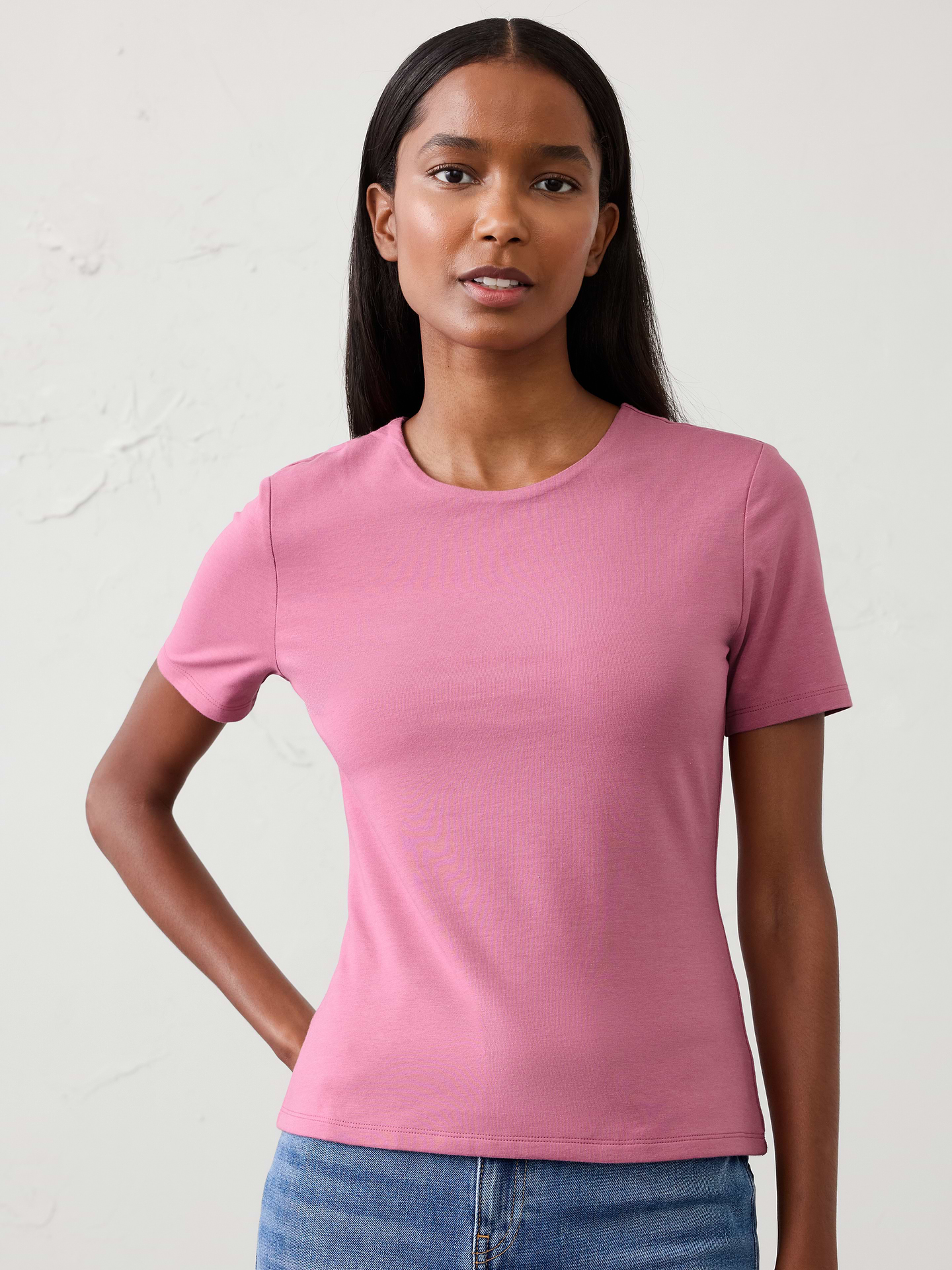 Image 1 of 6, Crew neck. Short sleeves., Fitted at the waist., Straight hem., Made exclusively for Banana Republic Factory., Product #1178099