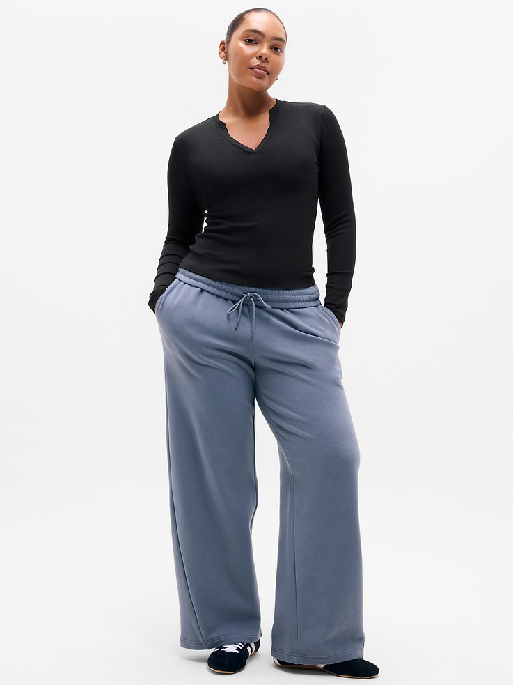 Image 4 of 6, Signature Rib V-Neck Top