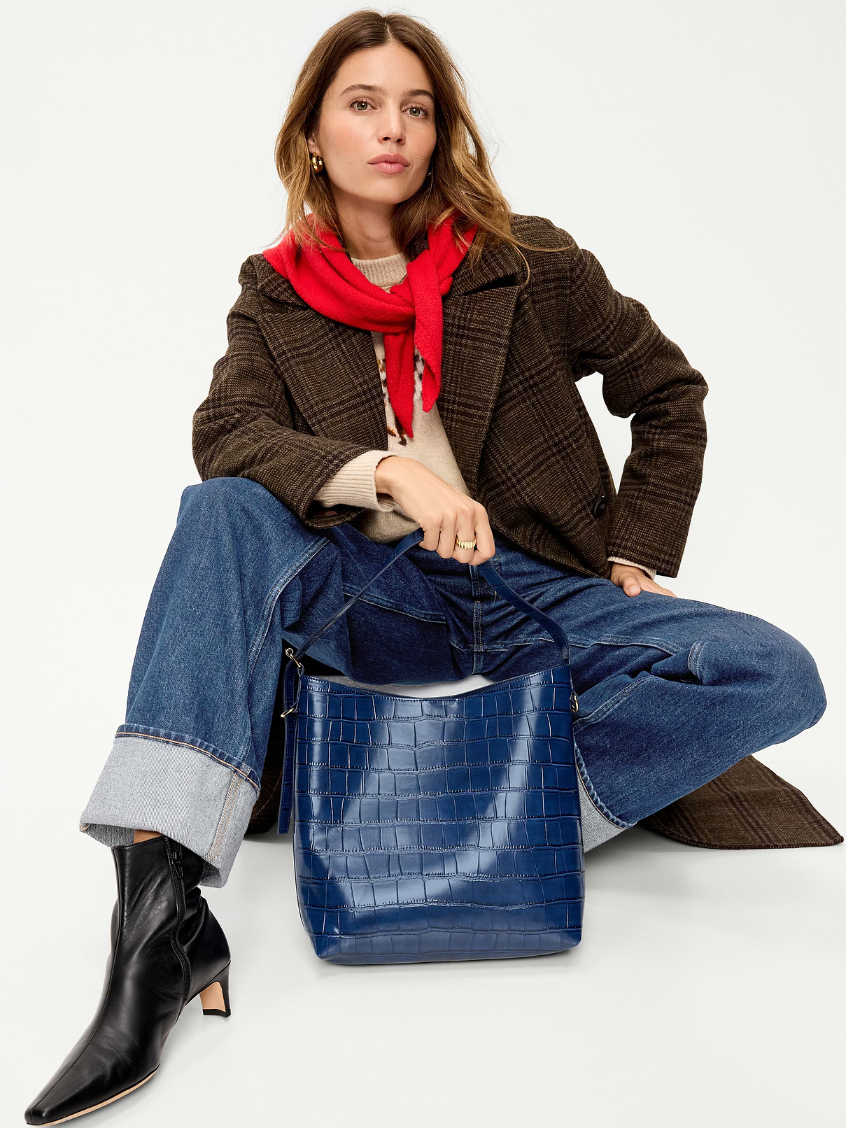 Image 2 of 5, Medium Bucket Bag