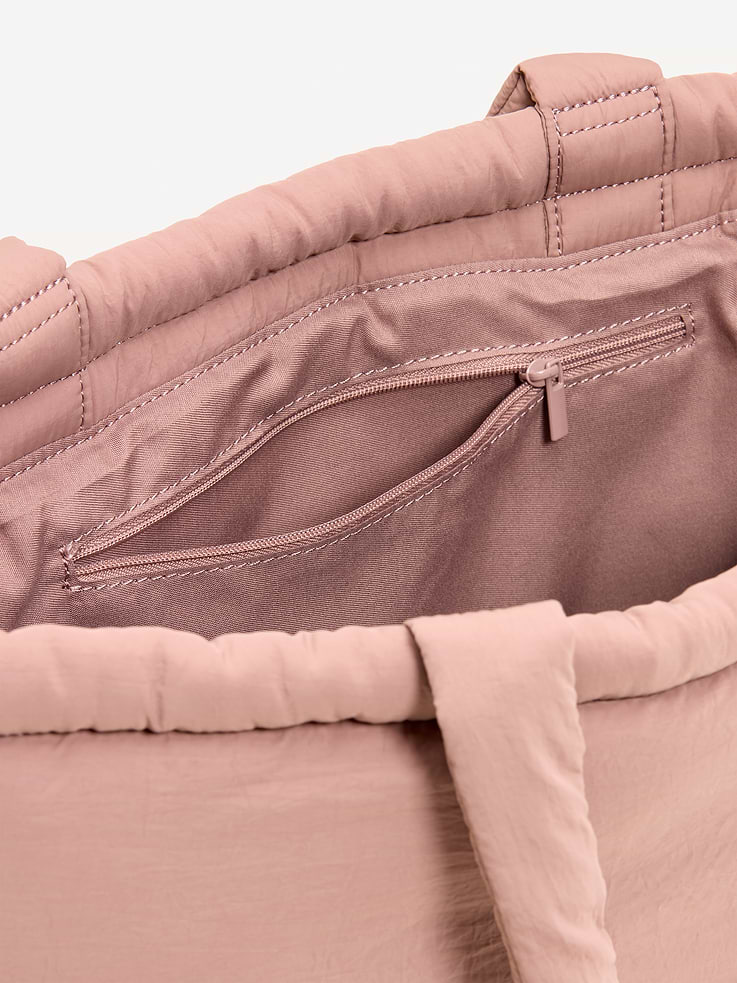 Image 4 of 5, Active Puffer Cinched Tote