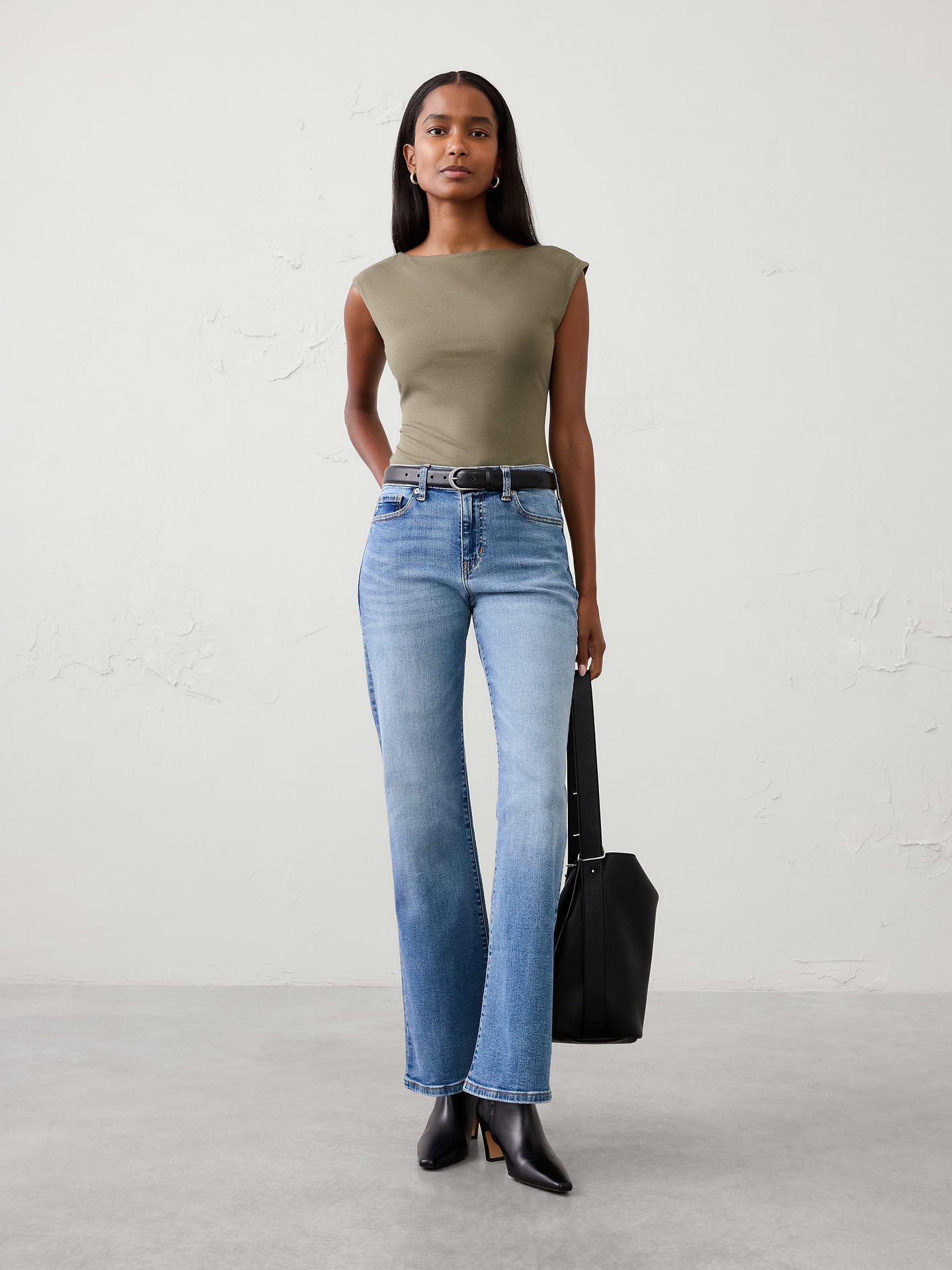 Image 1 of 1, Boatneck. Cap sleeves., Fitted at the waist., Made exclusively for Banana Republic Factory., Product #1186012