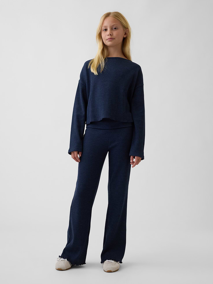 Image 1 de 5, Tricot gaufré doux., Taille élastique rabattable., Ourlet ondulé., Ce produit a été fabriqué dans une usine qui investit dans l’égalité des genres et l’autonomisation des femmes grâce au programme Reimagining Industry to Support Equality (RISE). En savoir plus: Combler les lacunes en matière d’équité | Gap Inc. ., Produit #1184756