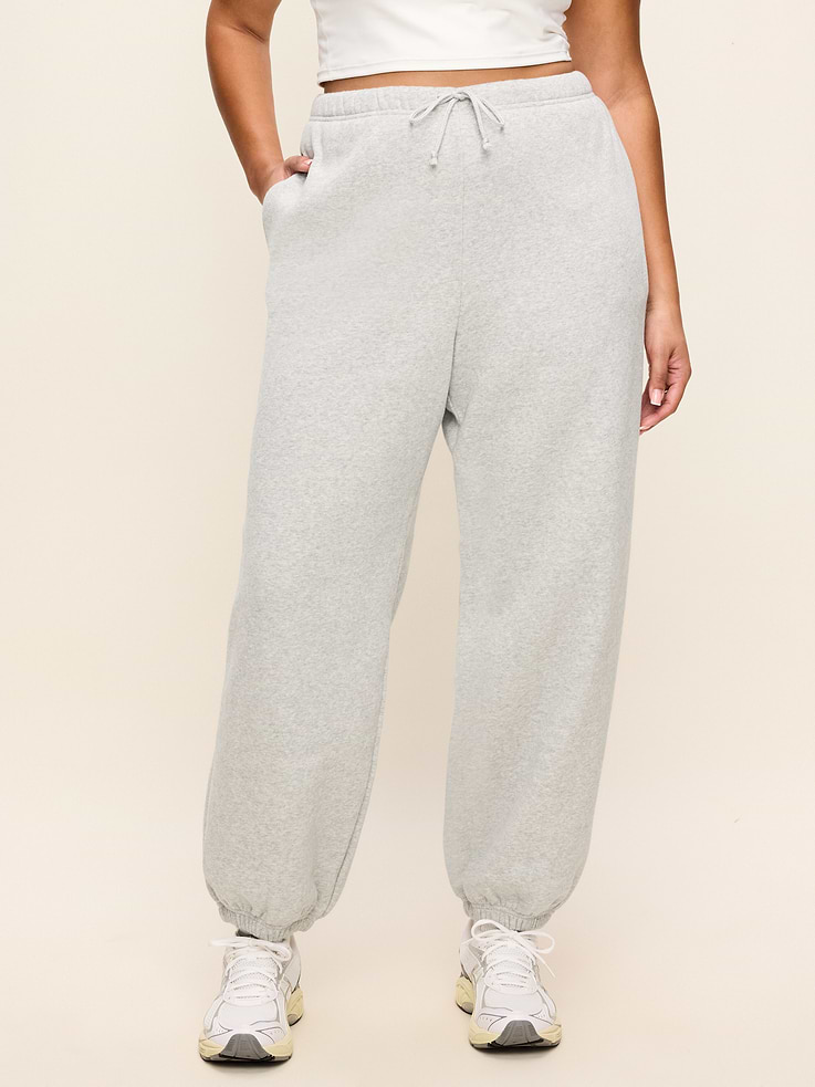 Image 4 of 7, Mid-Rise Baseline Fleece Jogger Sweatpants