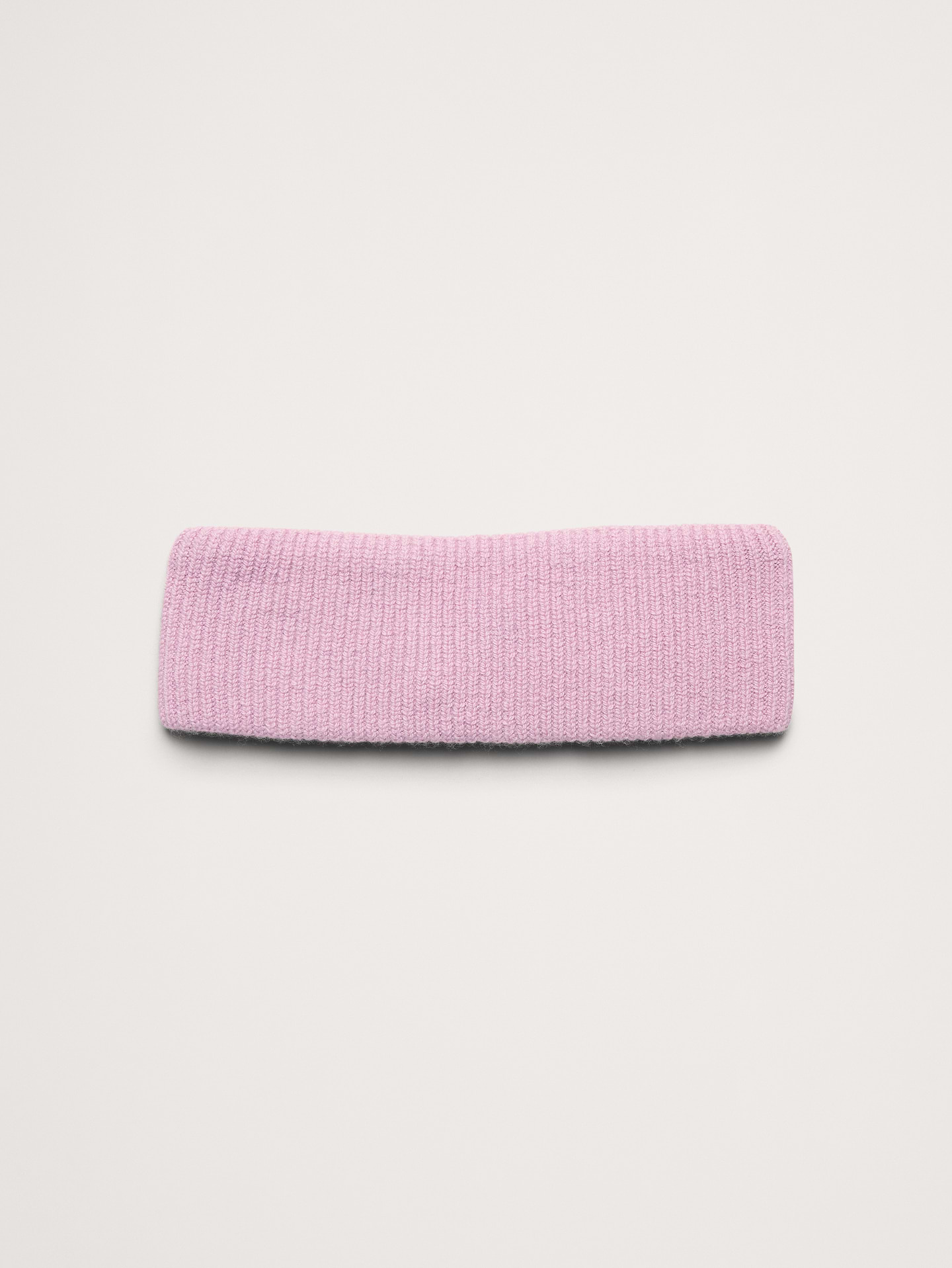 Image 1 of 4, We love this headband for its simple, ribbed look. An easy styling piece crafted from a blend of beautifully warm Merino wool and soft cotton., Product #906515