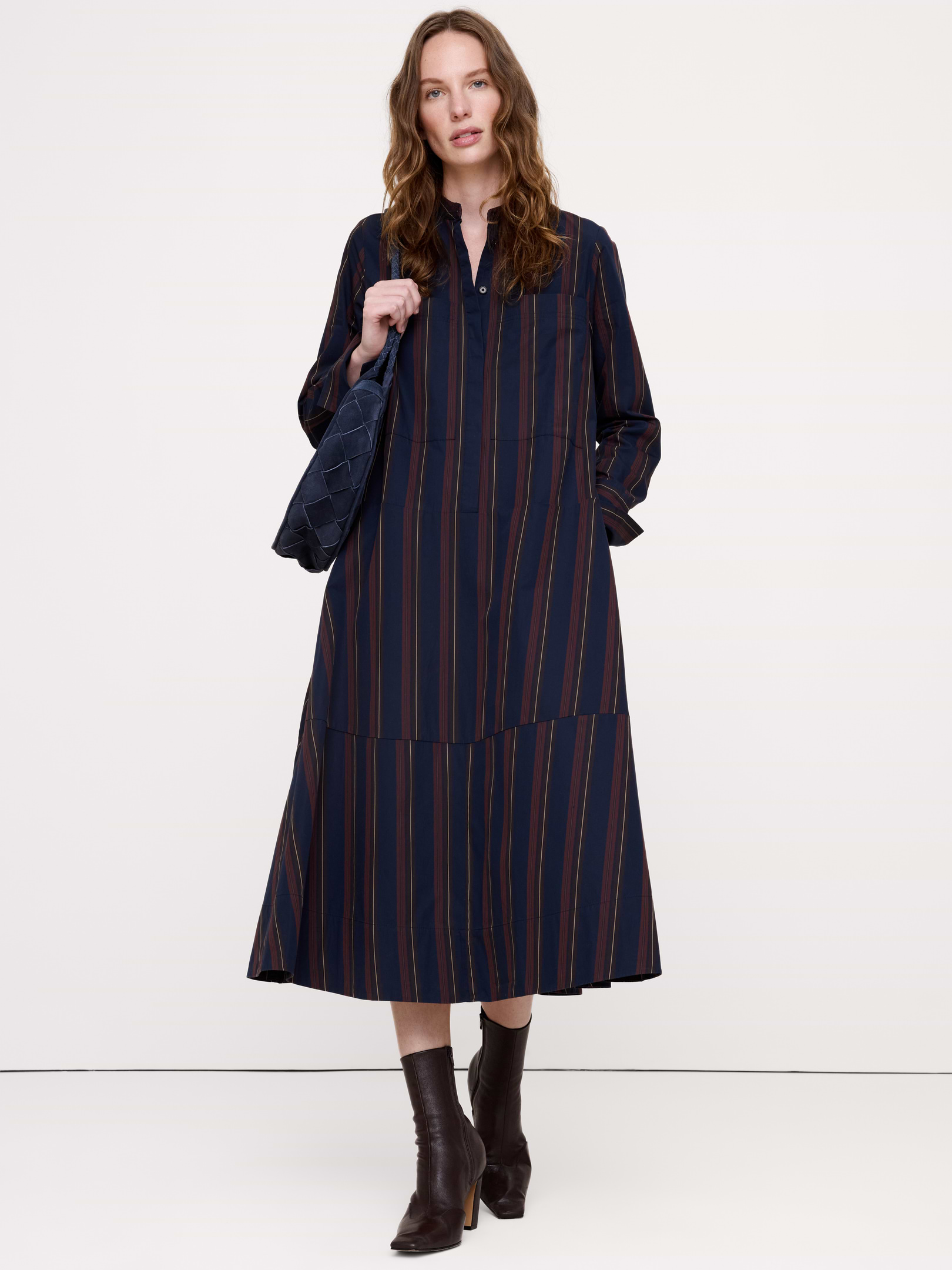 Image 1 of 8, We're loving a shirt dress (now and always). This one nods at the season's trapeze trend, complete with shirtdress styling and a utilitarian pockets at the chest and side seams., Trapeze Fit: An easy fit with an A-line silhouette., Banded collar with button front., Side seam and chest pockets., Unlined., Product #915542