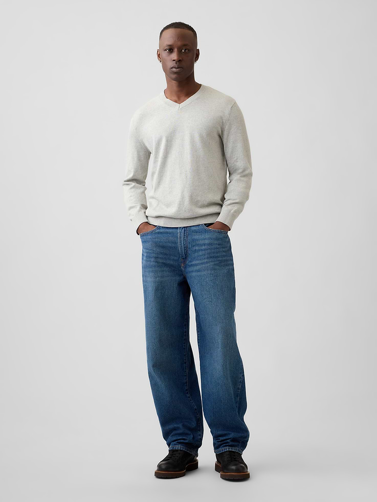 Image 3 of 5, 100% Cotton Cotton V-Neck Sweater